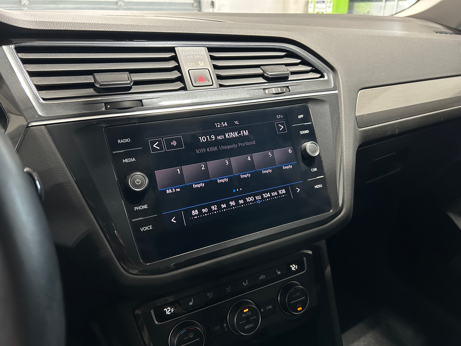 Thumbnail: 2019 Volkswagen Tiguan - 3