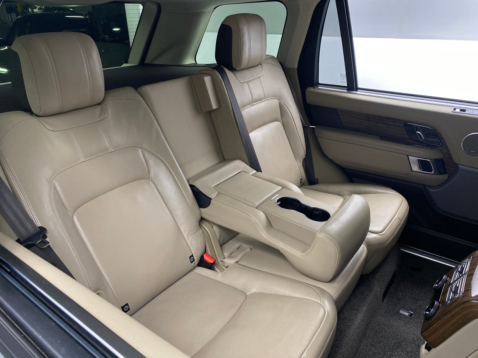 Thumbnail: 2018 Land Rover Range Rover - 5