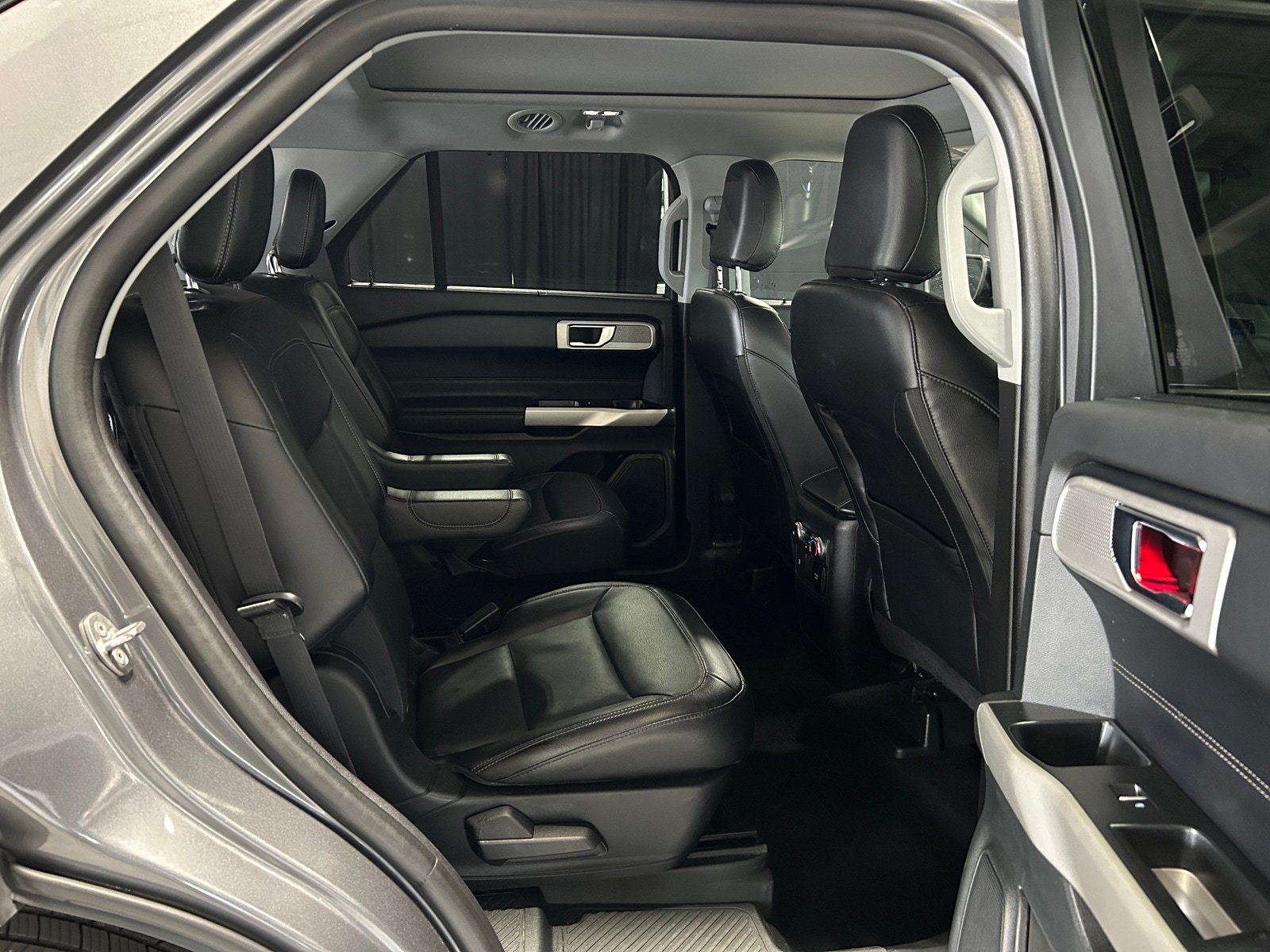 Thumbnail: 2021 Ford Explorer - 5