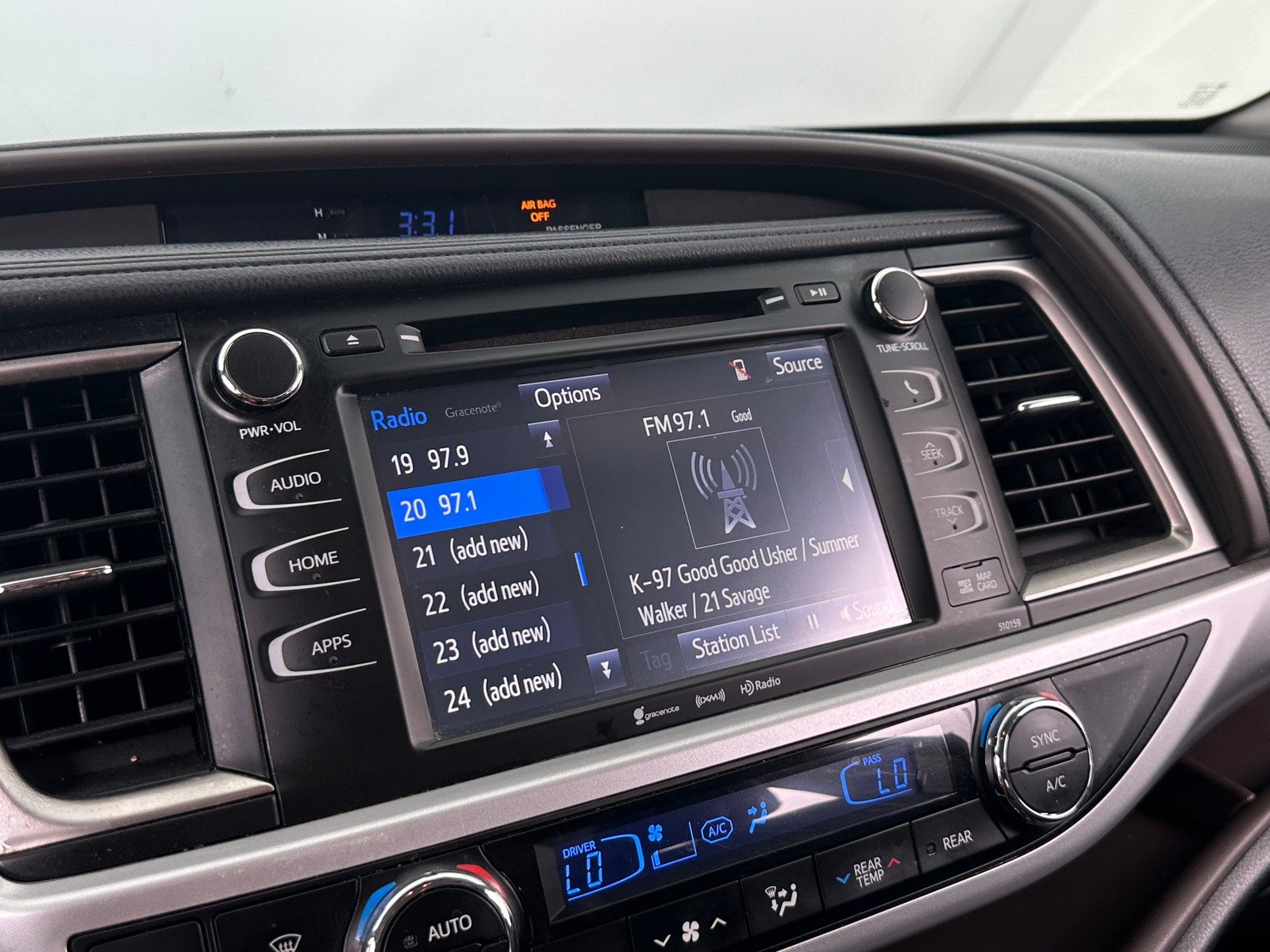 Thumbnail: 2016 Toyota Highlander - 3