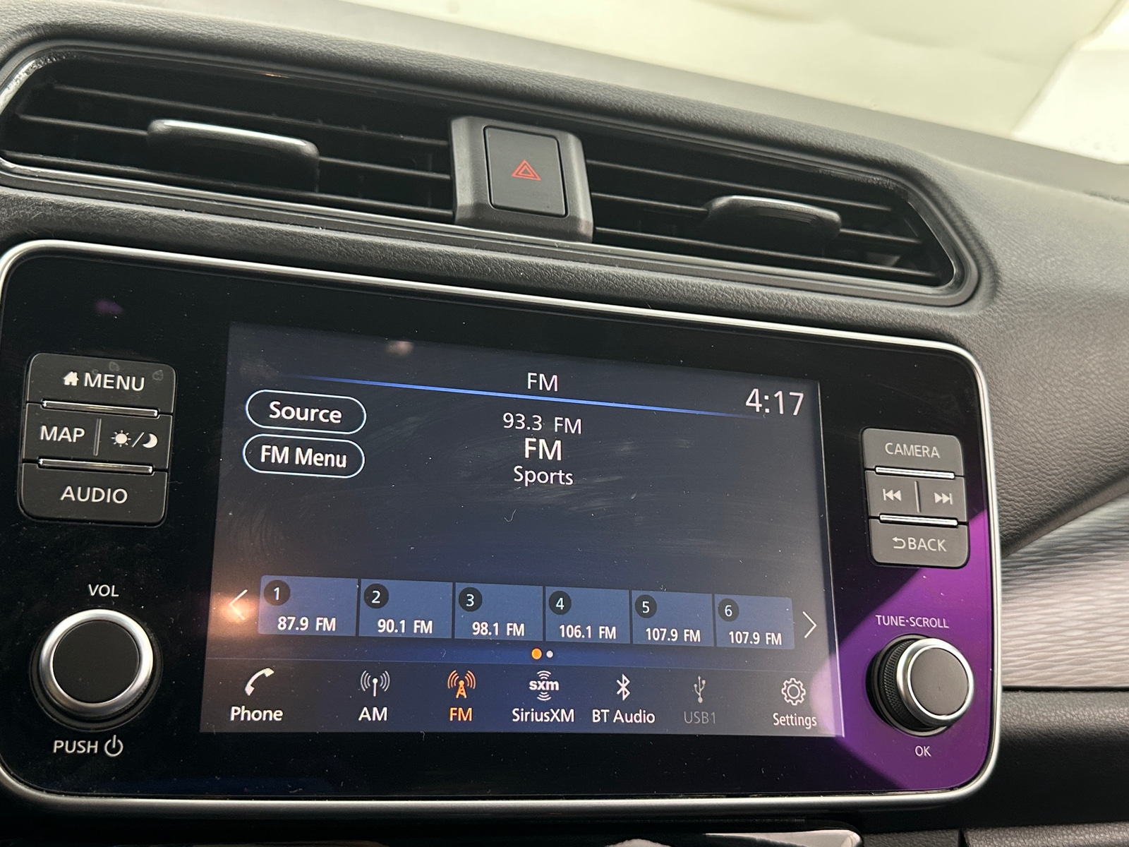 Thumbnail: 2021 Nissan Leaf - 4