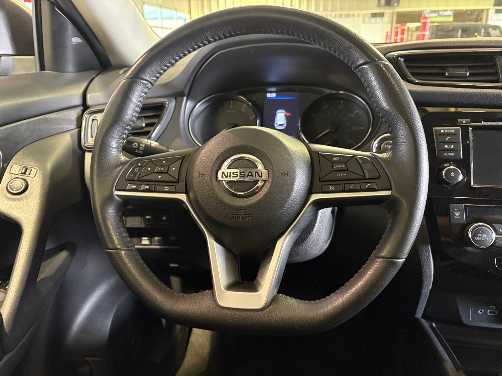 Thumbnail: 2018 Nissan Rogue - 5