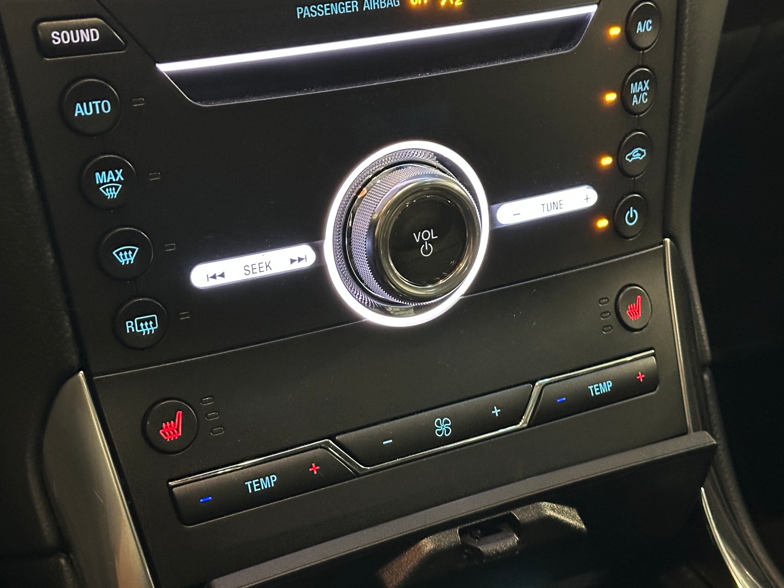 Thumbnail: 2019 Ford Edge - 3