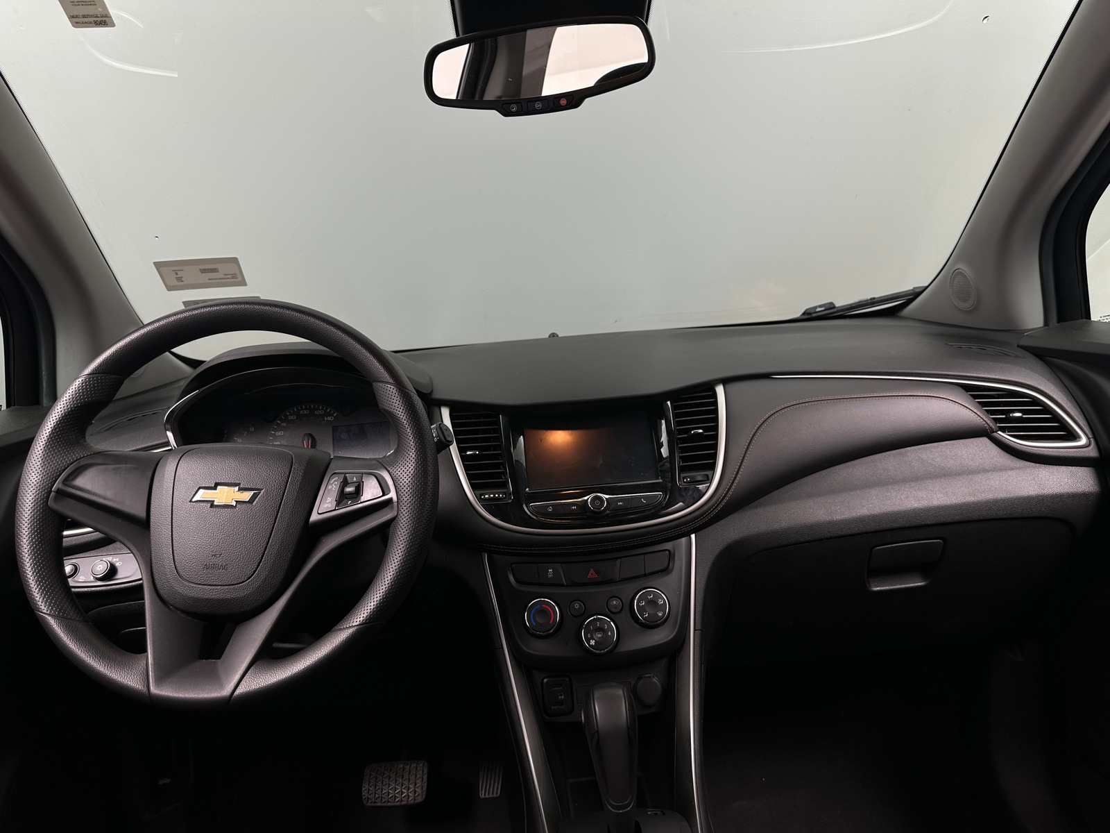 Thumbnail: 2017 Chevrolet Trax - 3