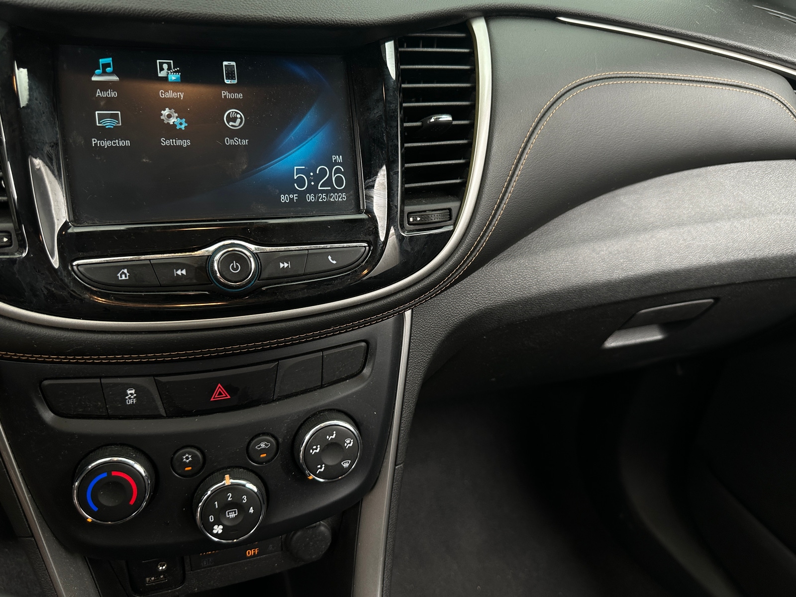 Thumbnail: 2017 Chevrolet Trax - 4