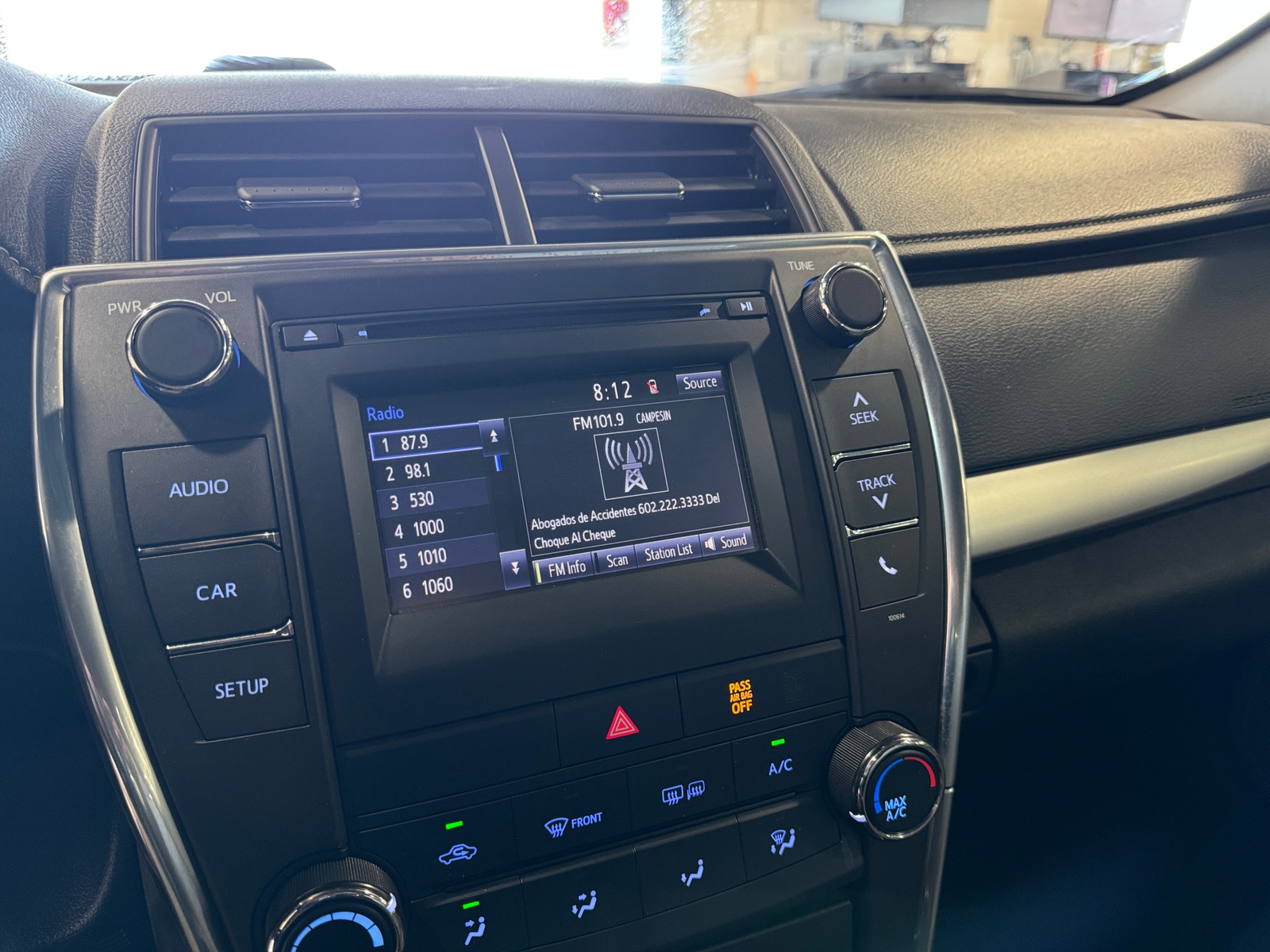 Thumbnail: 2017 Toyota Camry - 4