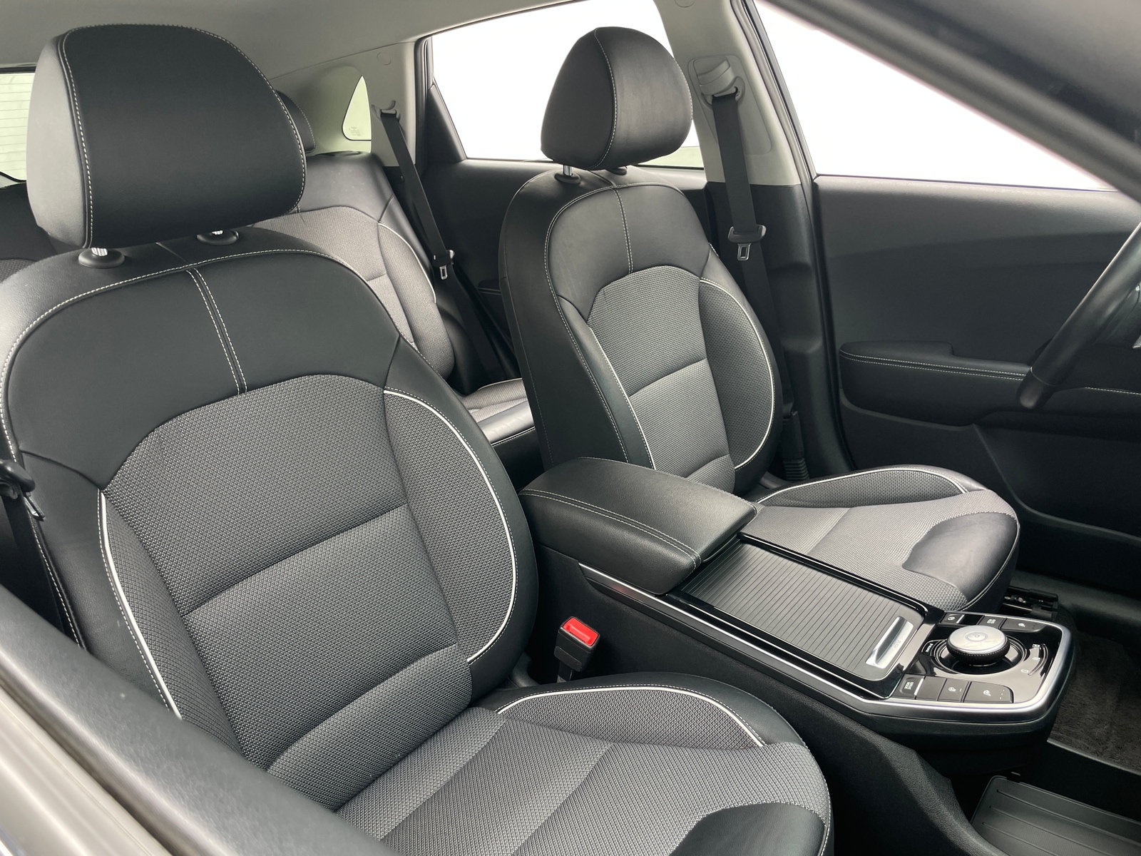 Thumbnail: 2022 Kia Niro - 2