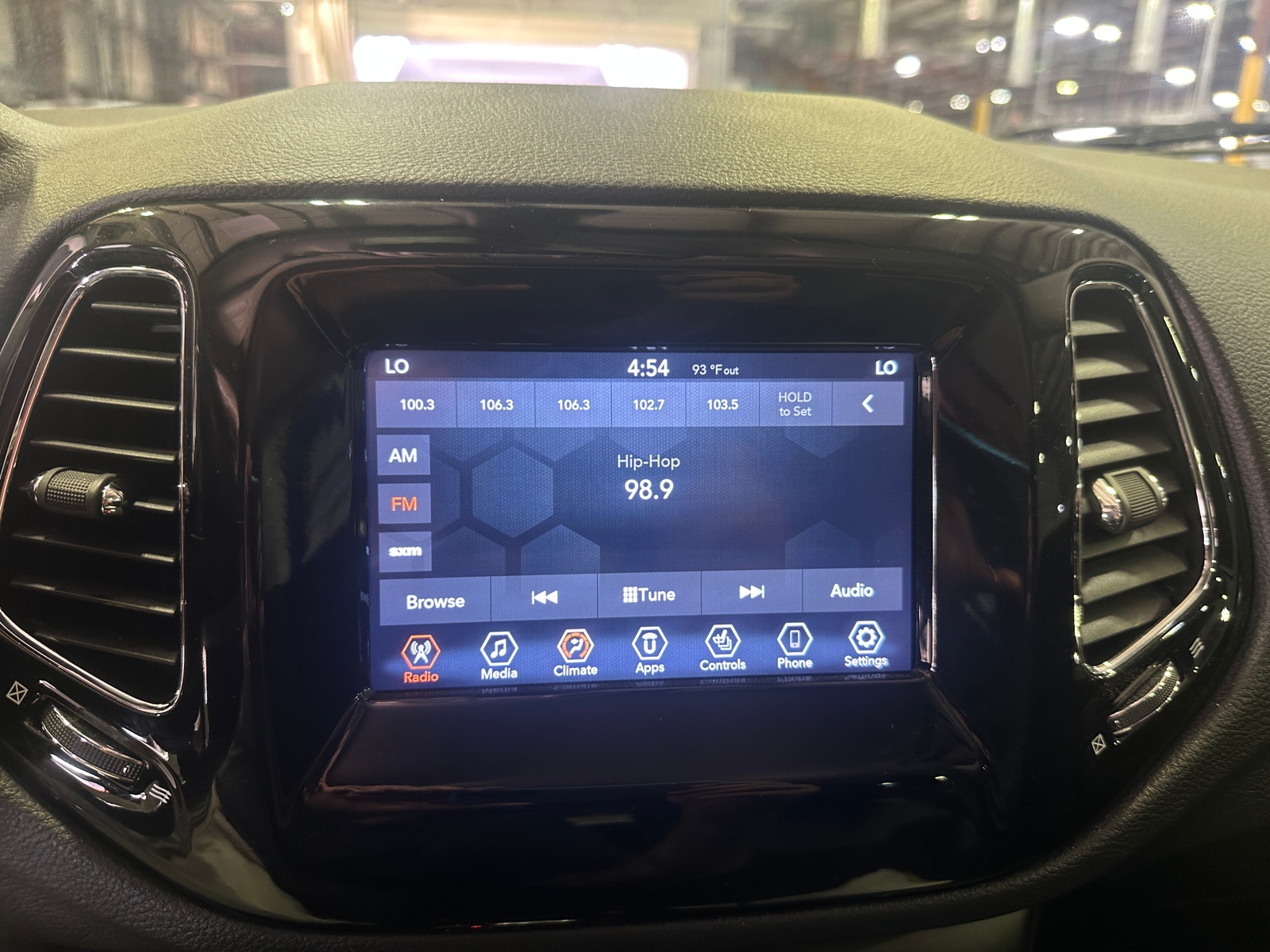 Thumbnail: 2020 Jeep Compass - 4