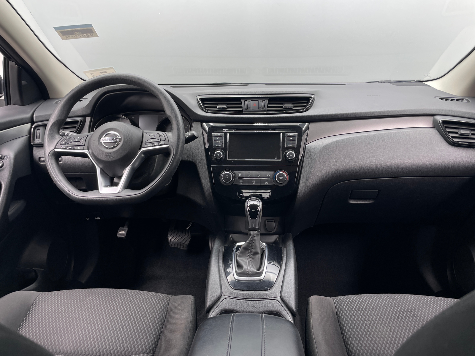 Thumbnail: 2019 Nissan Rogue Sport - 3