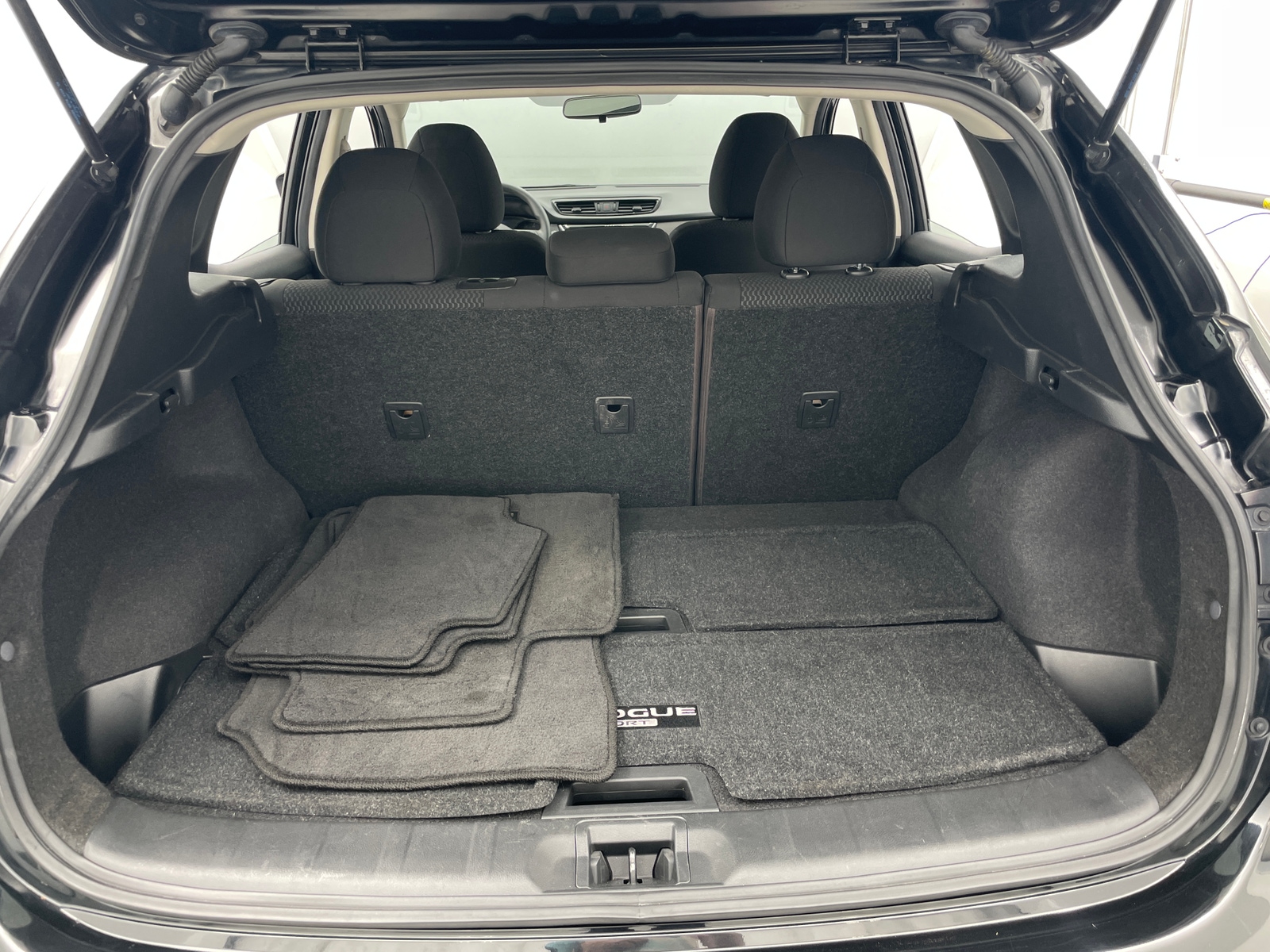 Thumbnail: 2019 Nissan Rogue Sport - 7