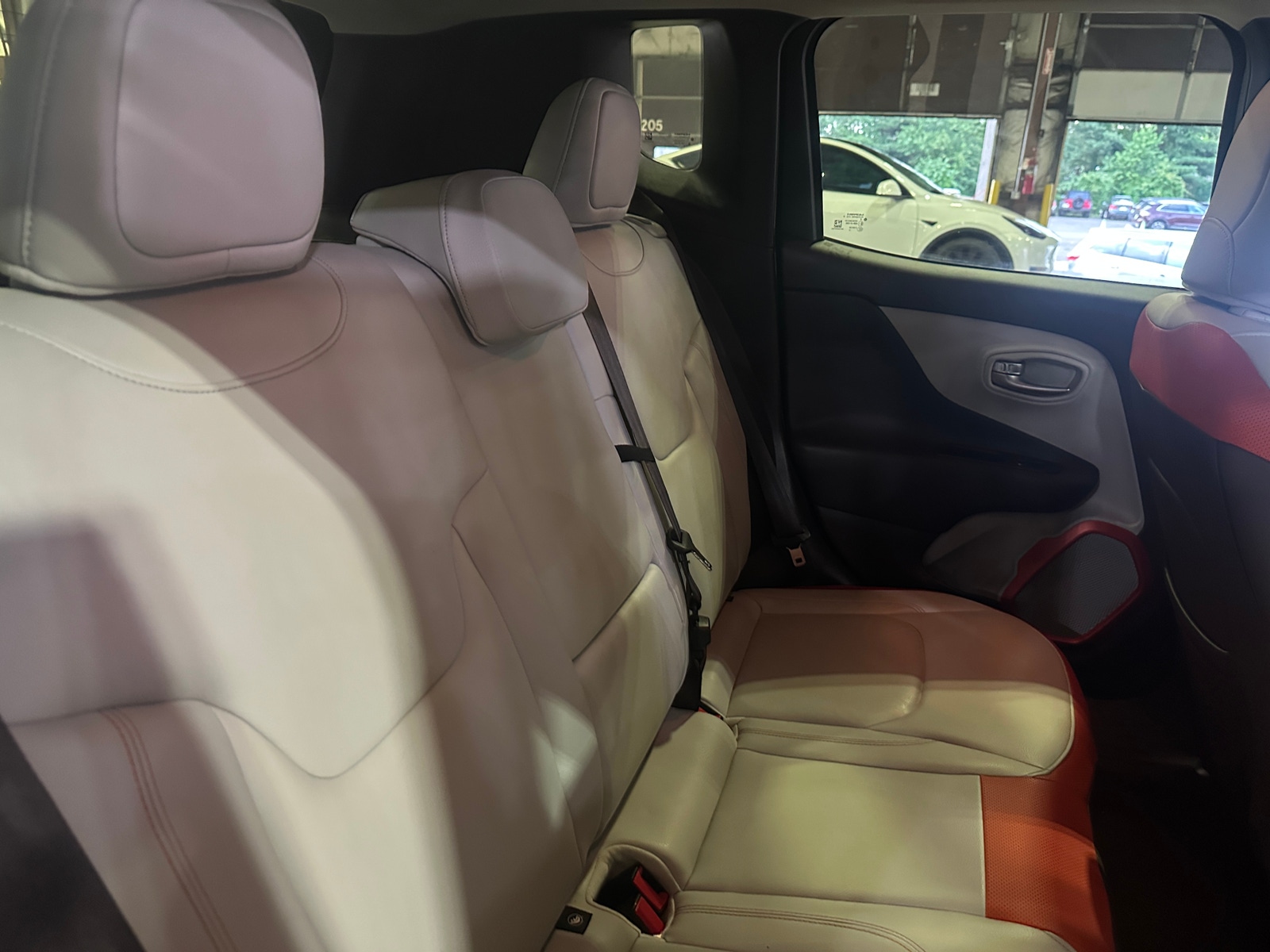 Thumbnail: 2015 Jeep Renegade - 5