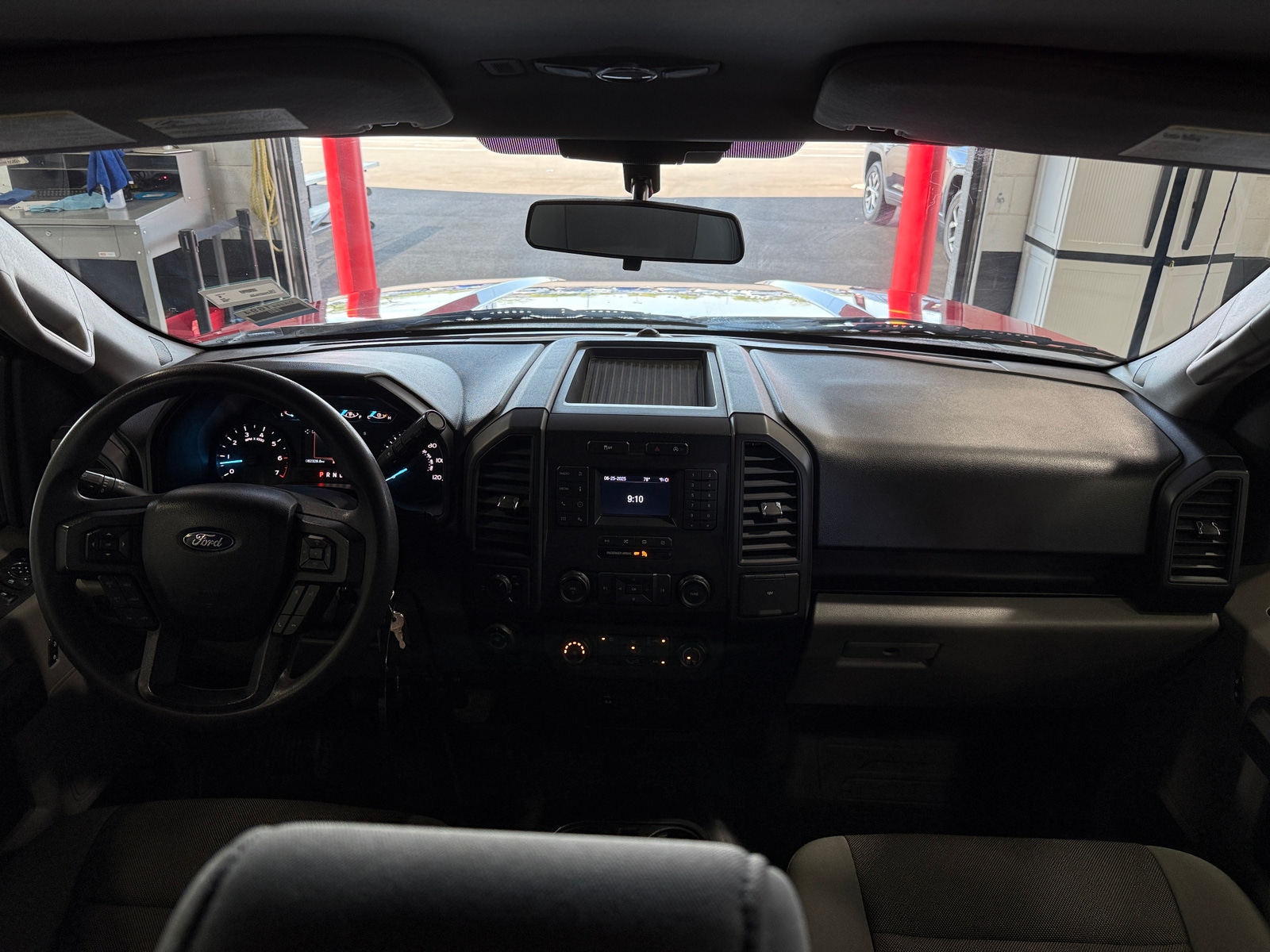 Thumbnail: 2020 Ford Econoline - 3