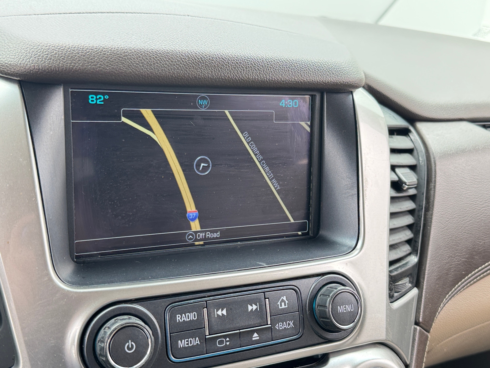 Thumbnail: 2019 Chevrolet Tahoe - 3