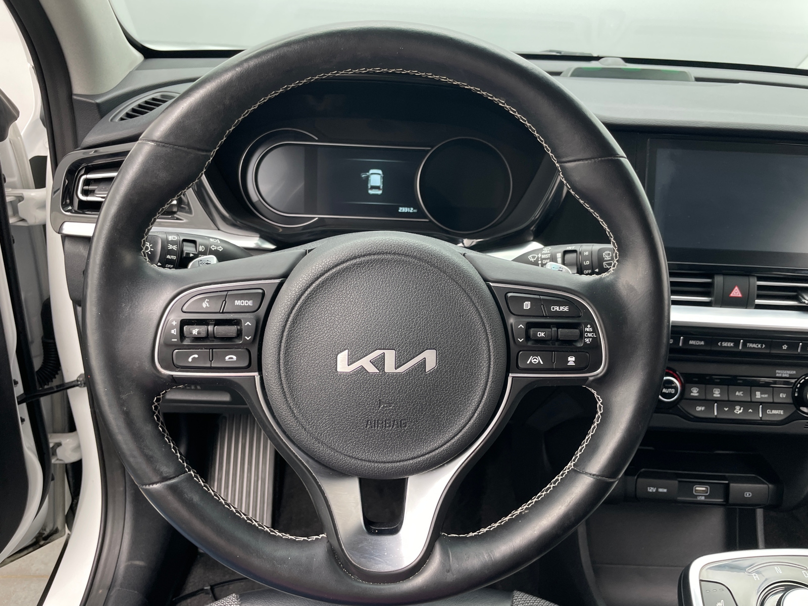 Thumbnail: 2022 Kia Niro - 5