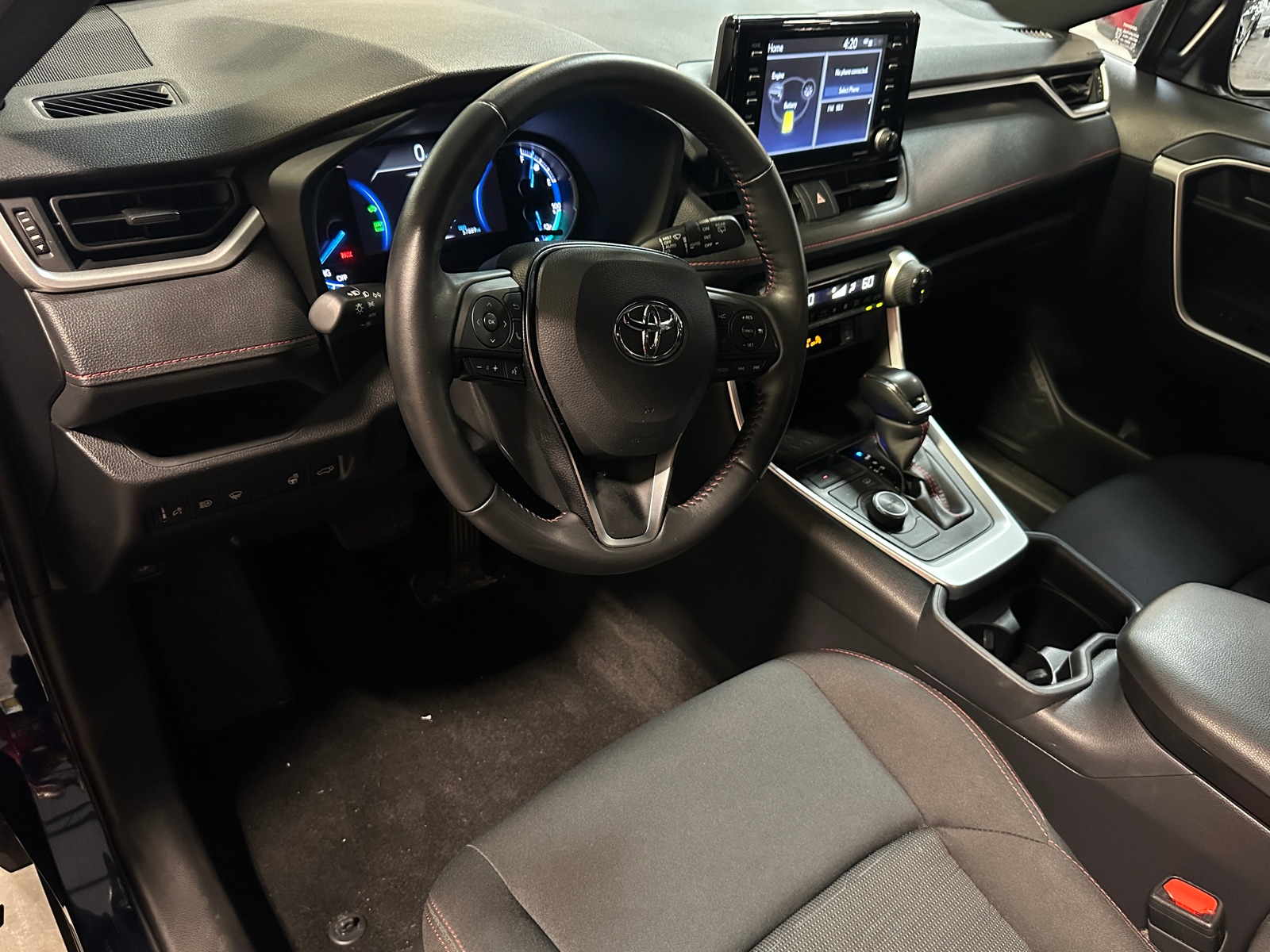 Thumbnail: 2021 Toyota RAV4 - 3