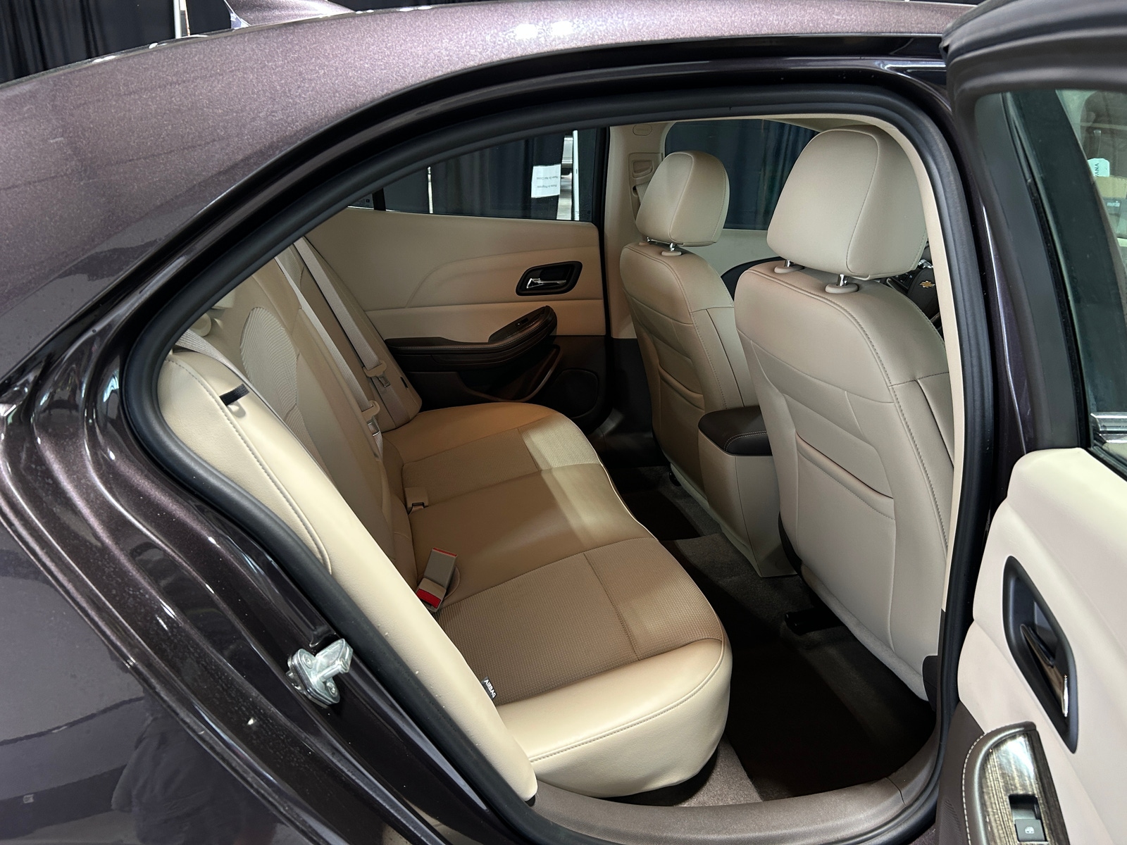 Thumbnail: 2015 Chevrolet Malibu - 5