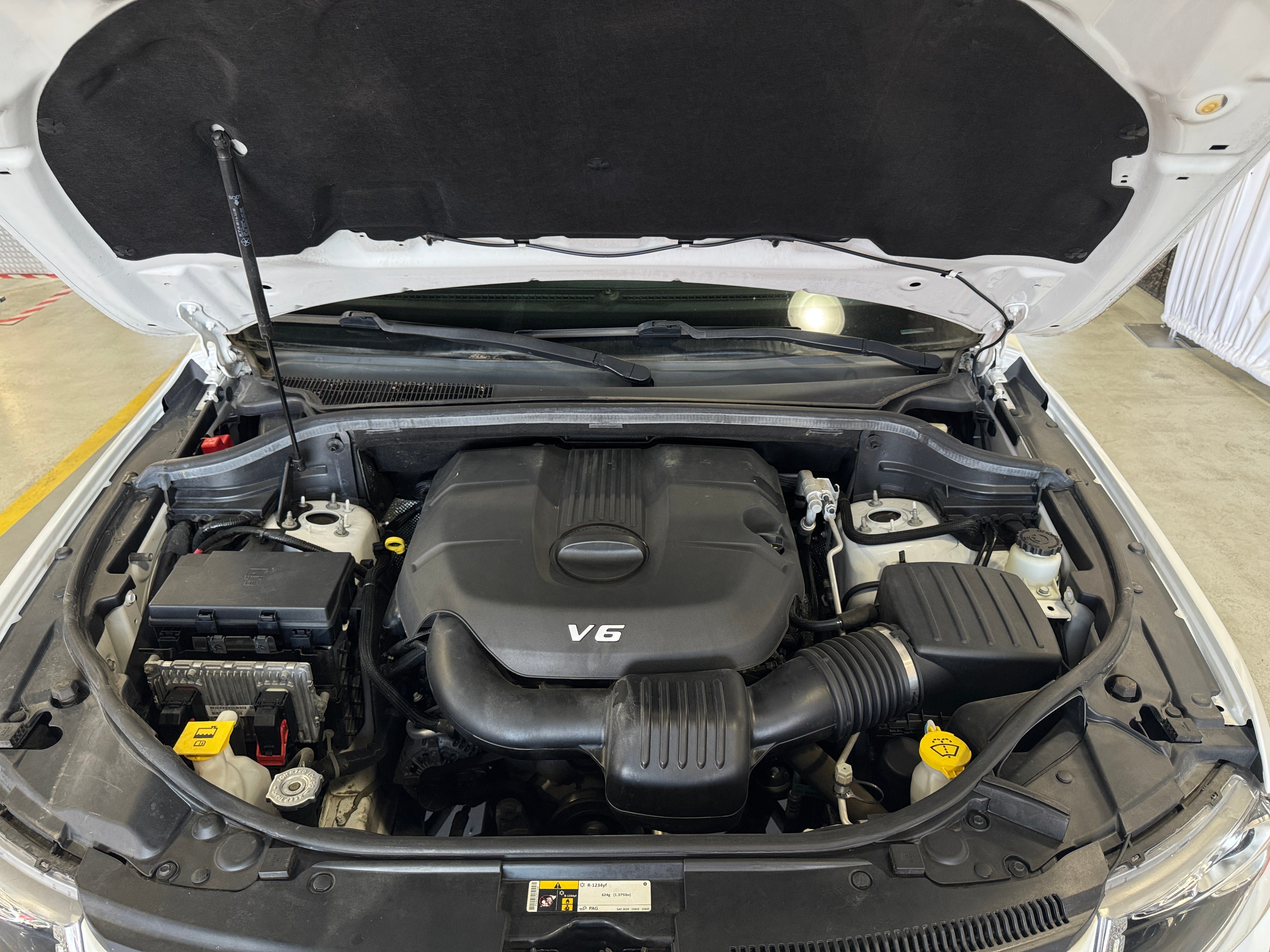 Image 6 of 2015 Jeep Grand Cherokee Limited
