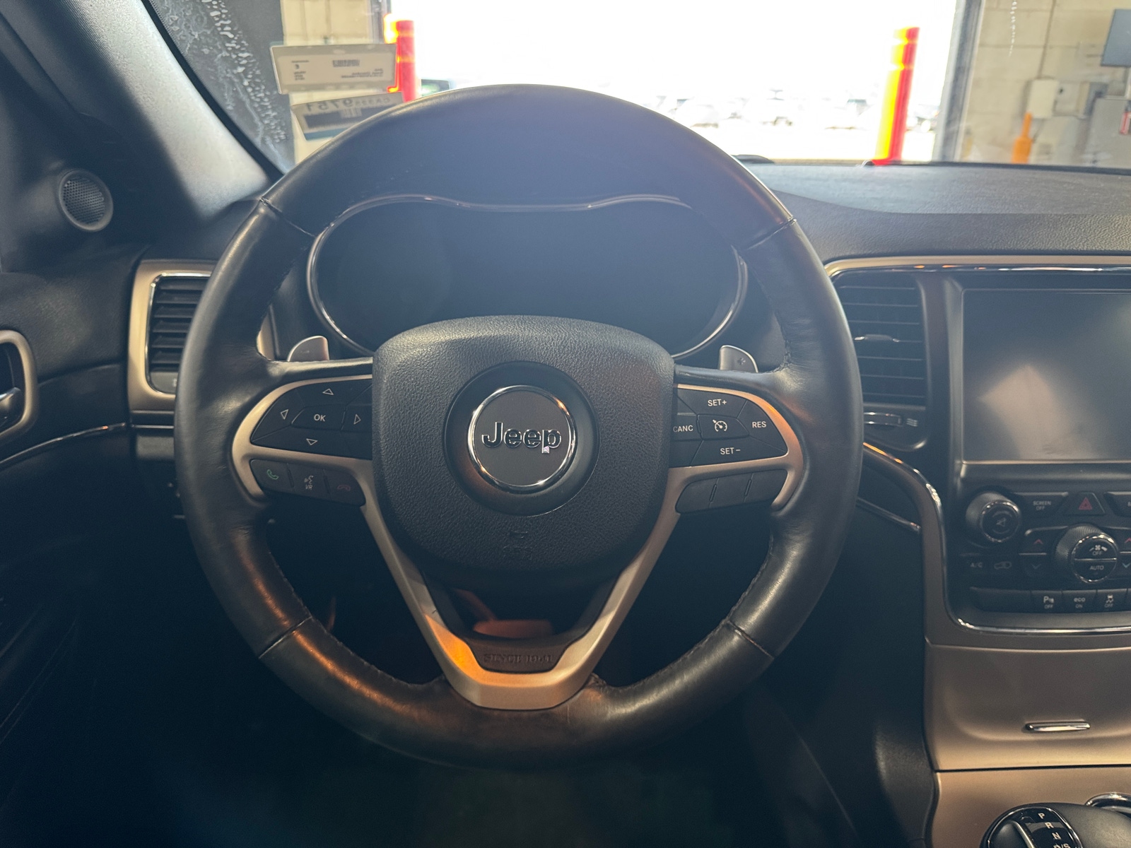 Thumbnail: 2015 Jeep Grand Cherokee - 4