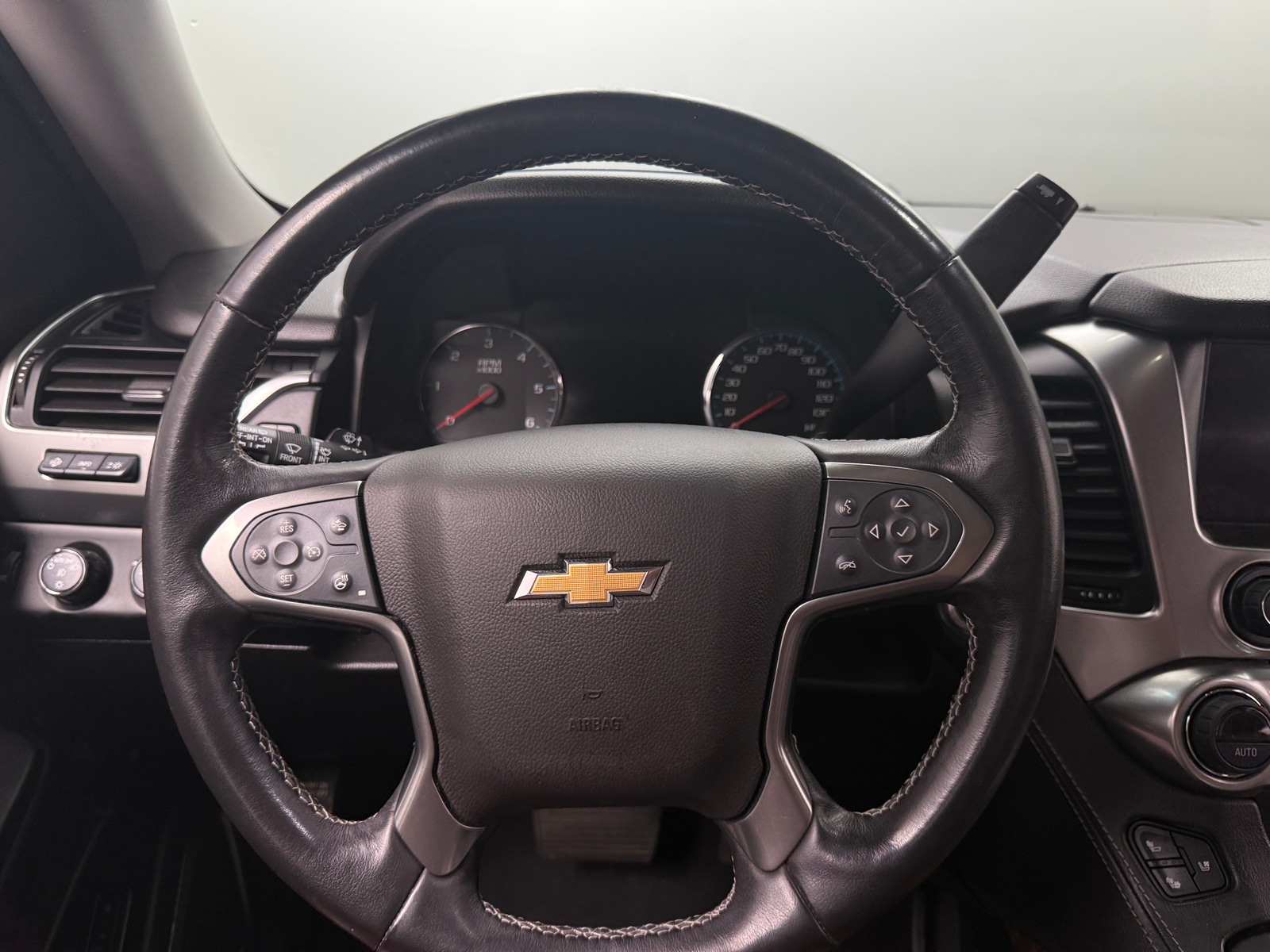 Thumbnail: 2019 Chevrolet Tahoe - 4