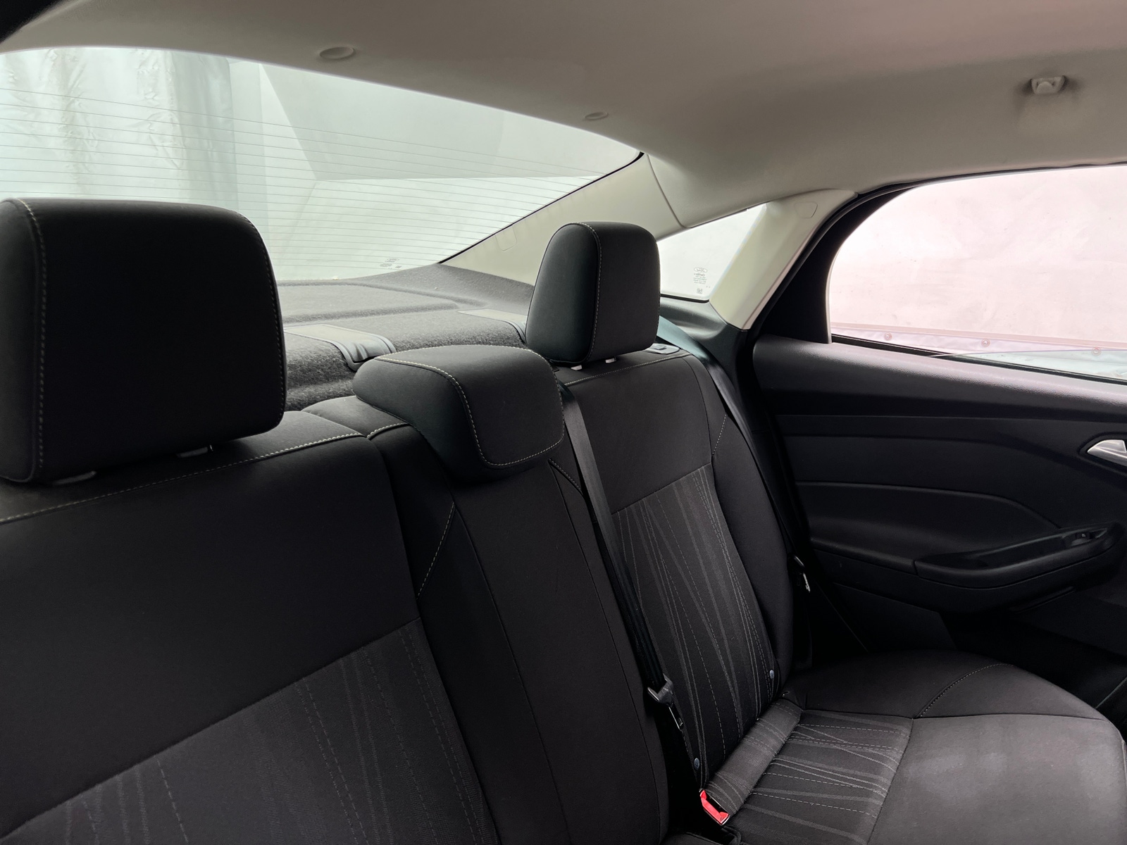 Thumbnail: 2016 Ford Focus - 6