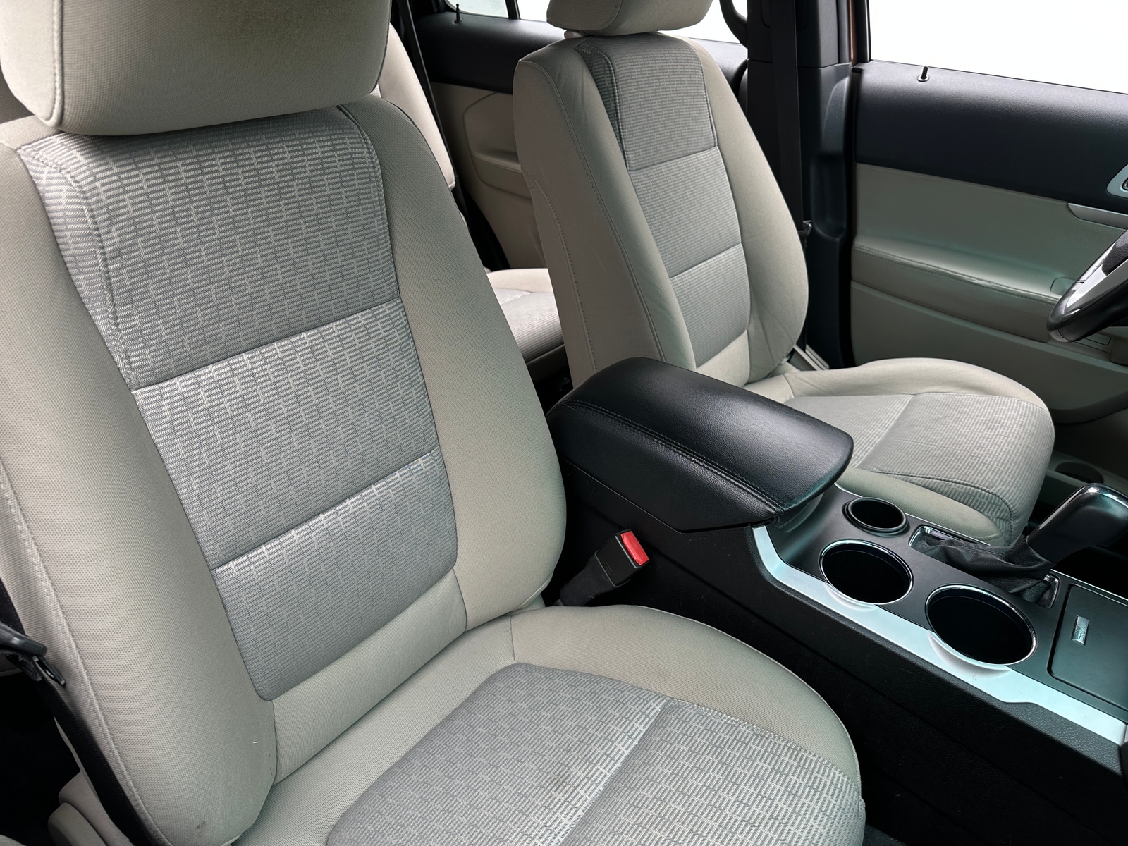 Thumbnail: 2011 Ford Explorer - 2