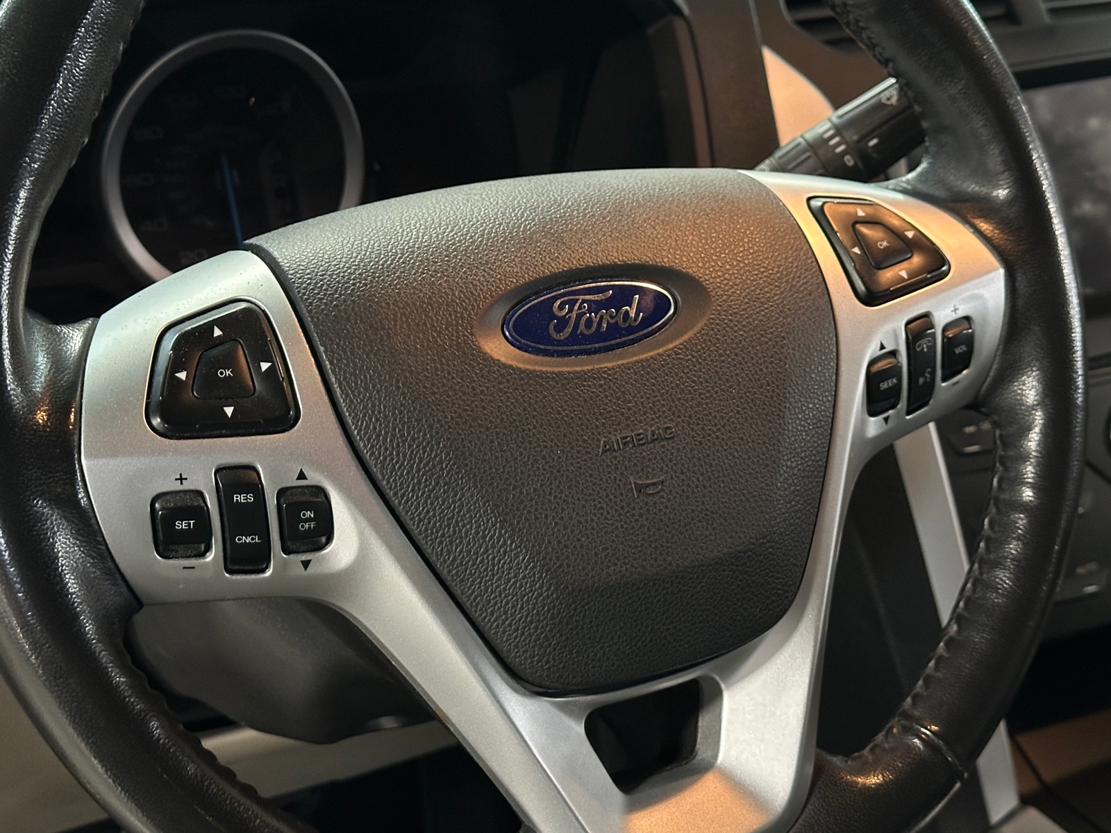 Thumbnail: 2011 Ford Explorer - 5