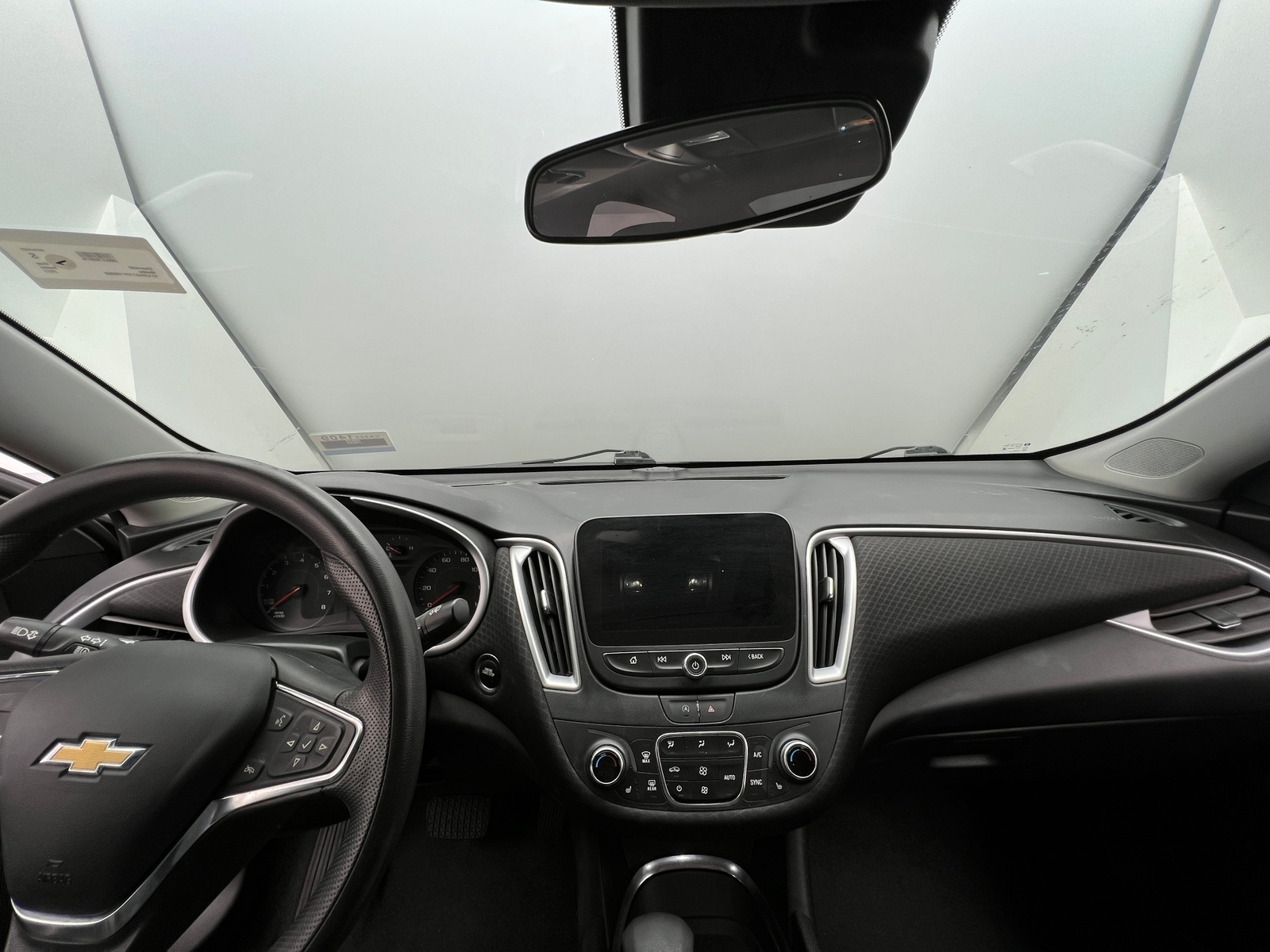 Thumbnail: 2023 Chevrolet Malibu - 3
