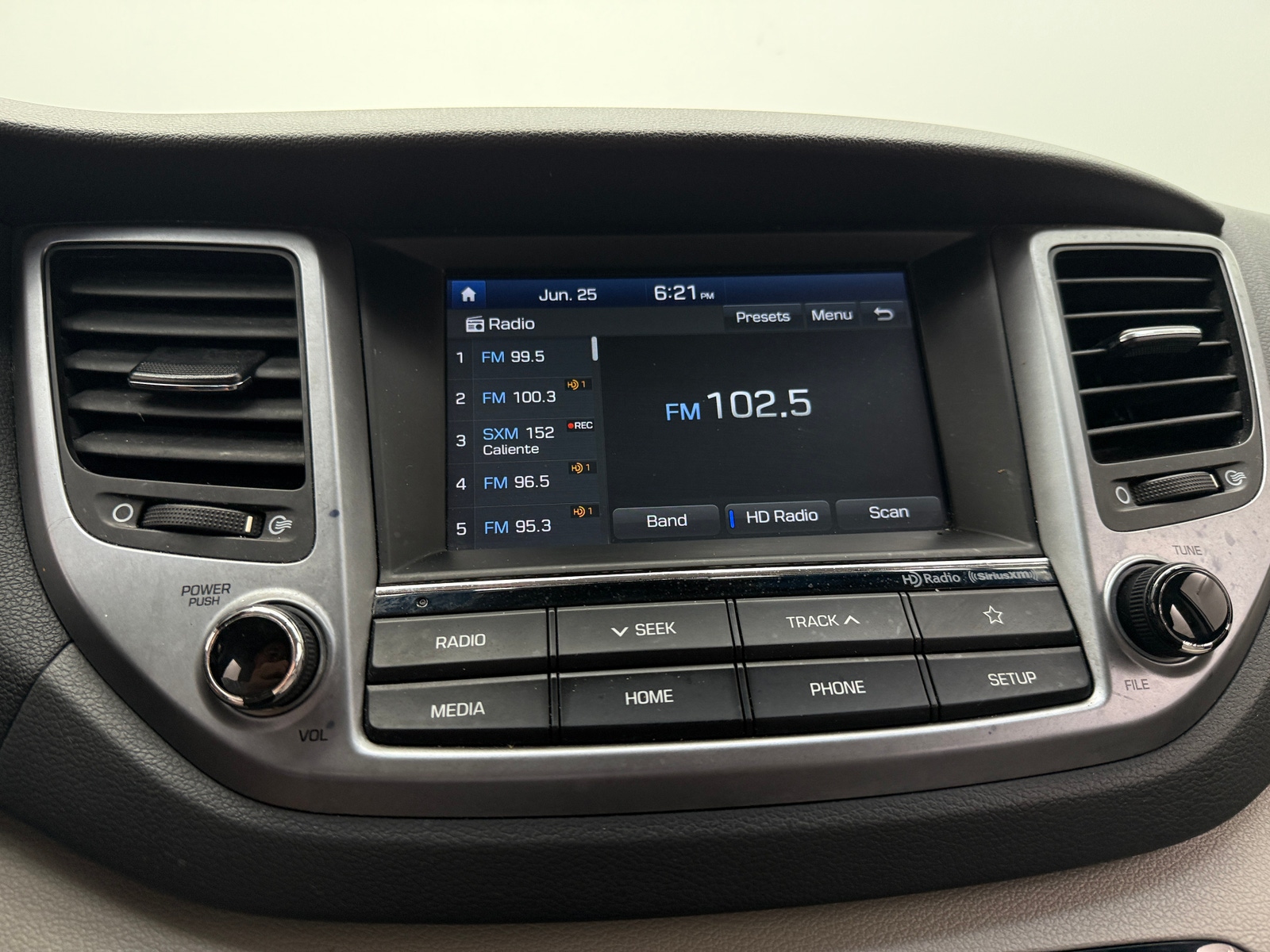 Thumbnail: 2018 Hyundai Tucson - 4