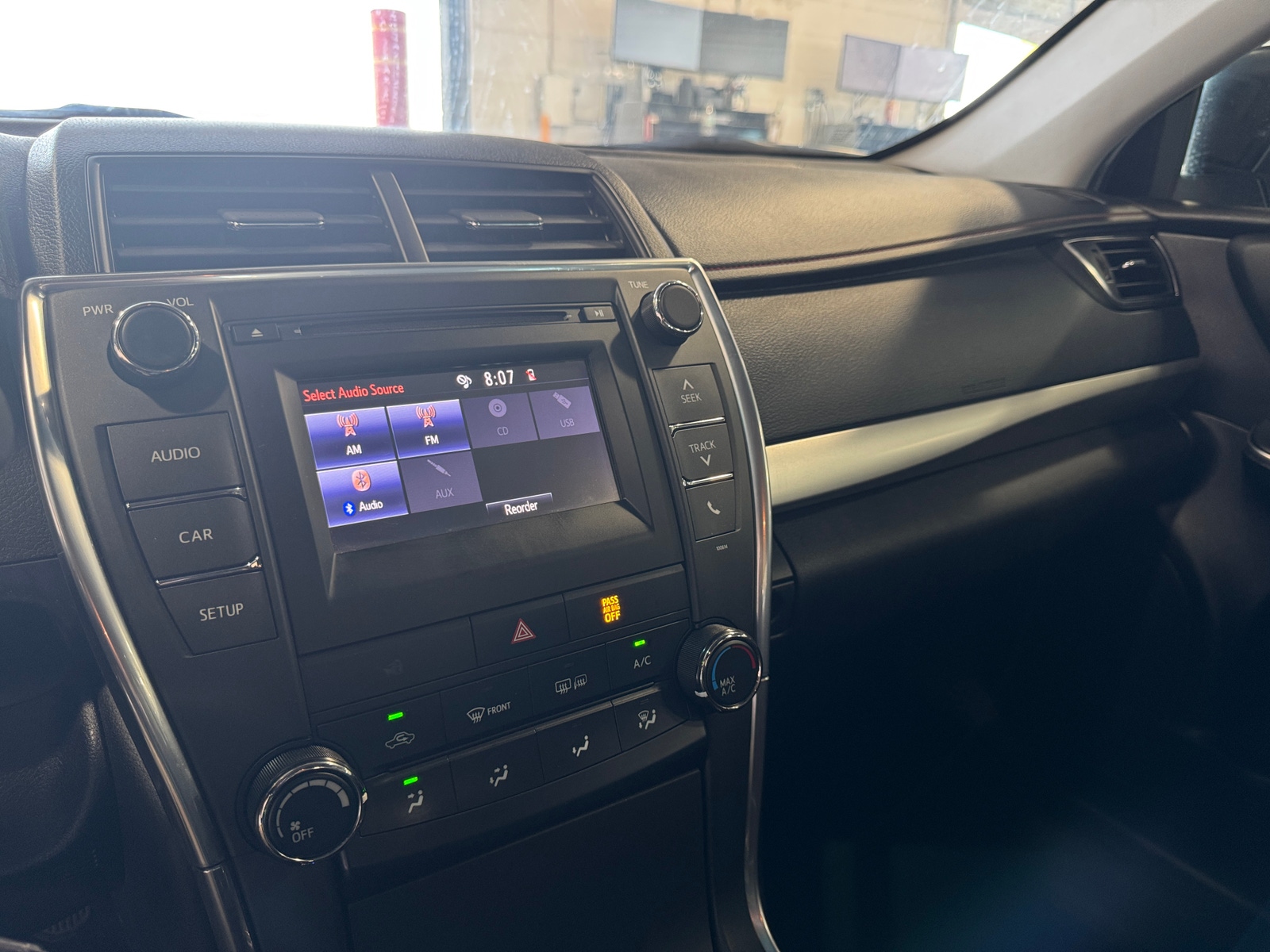 Thumbnail: 2017 Toyota Camry - 4
