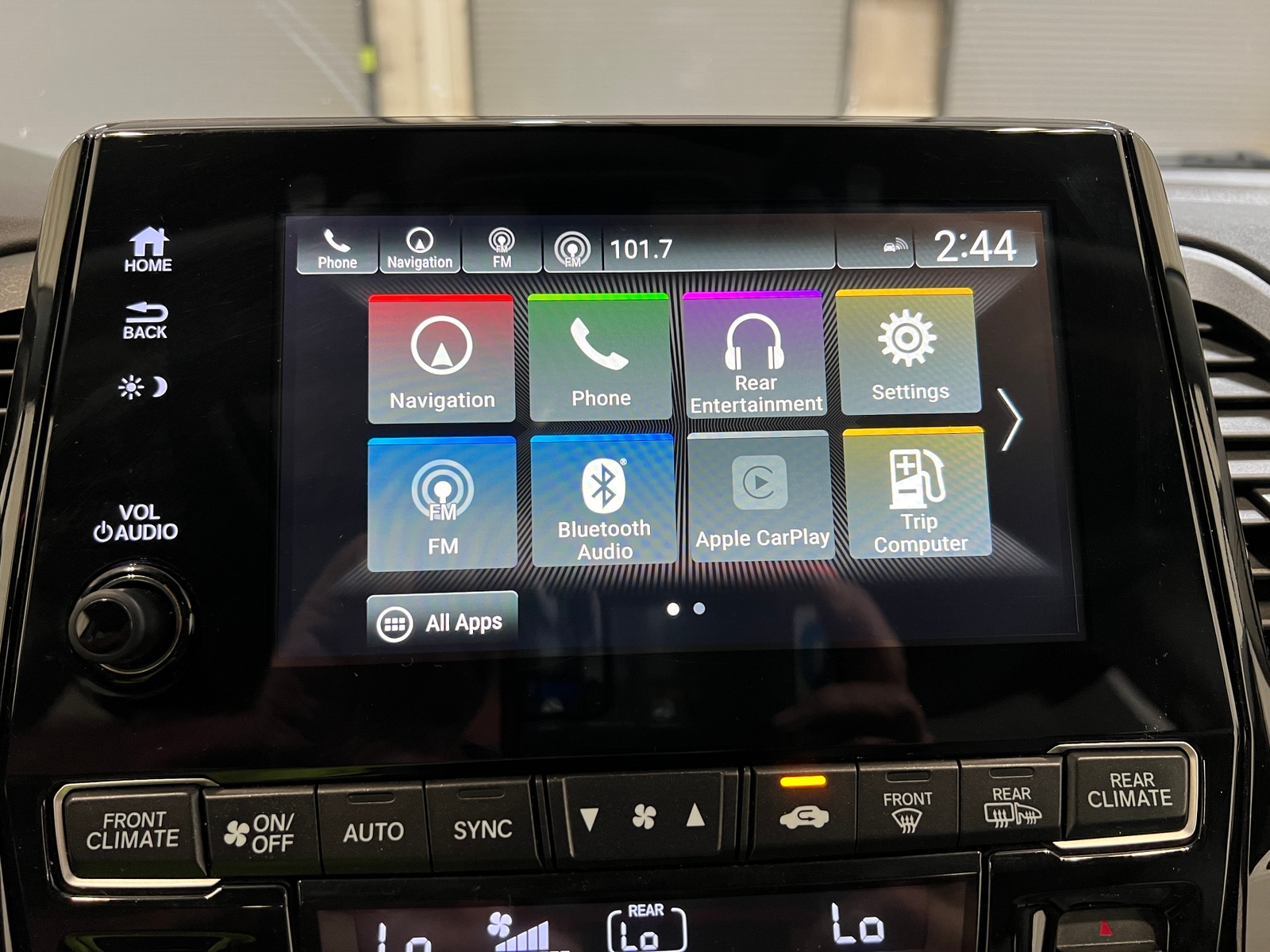 Thumbnail: 2018 Honda Odyssey - 4