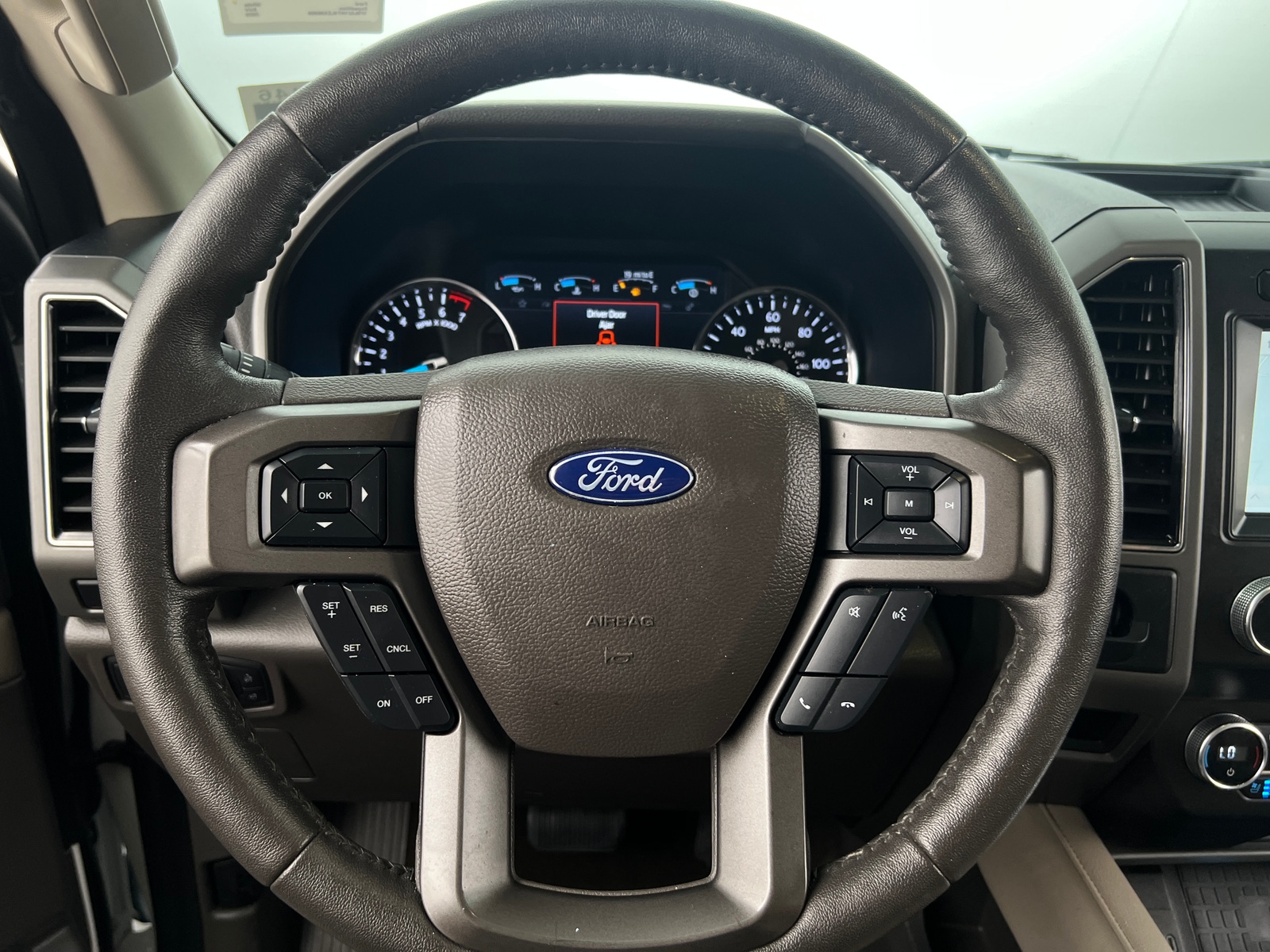 Thumbnail: 2020 Ford Expedition - 5