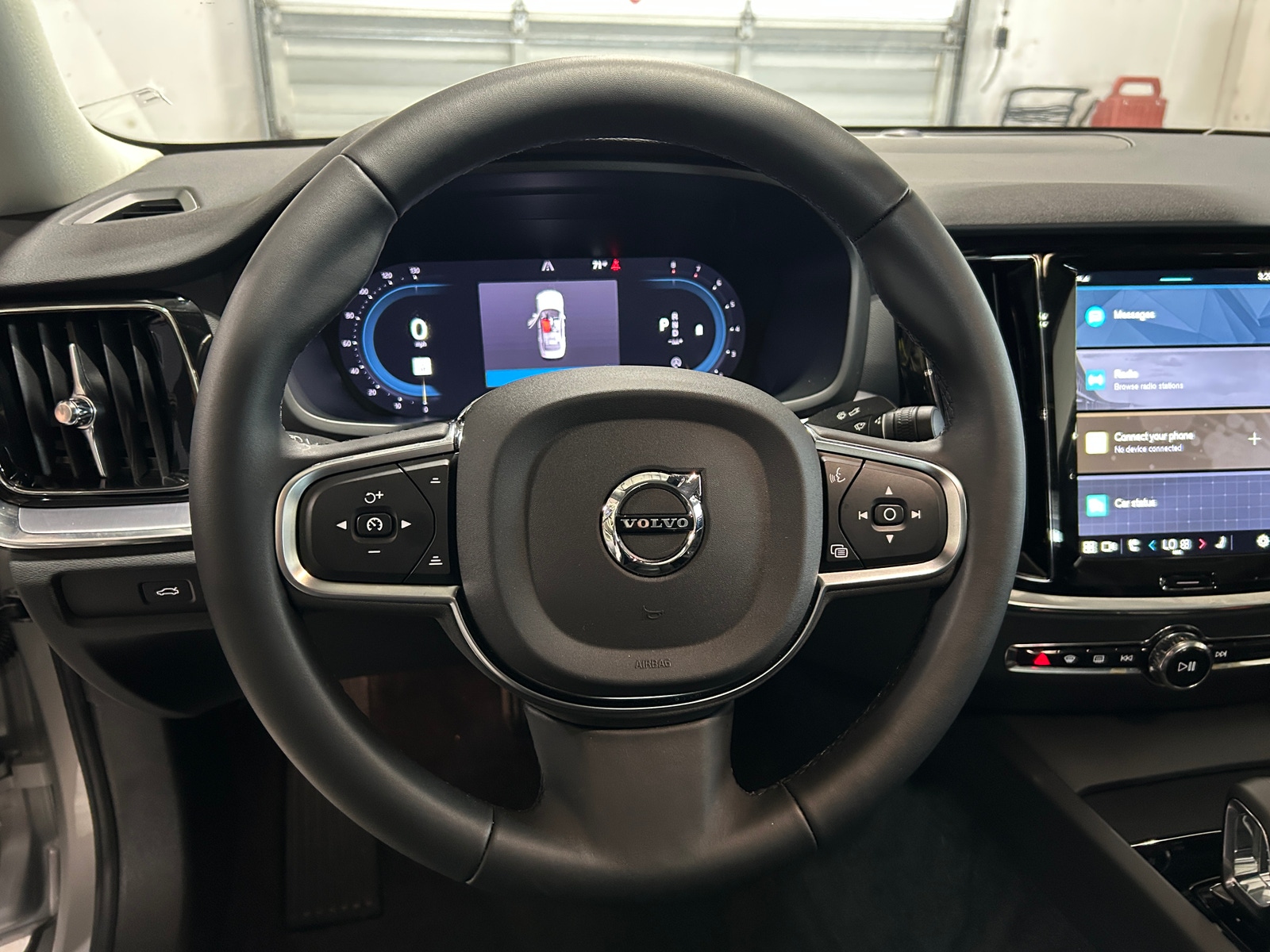 Thumbnail: 2025 Volvo S60 - 4
