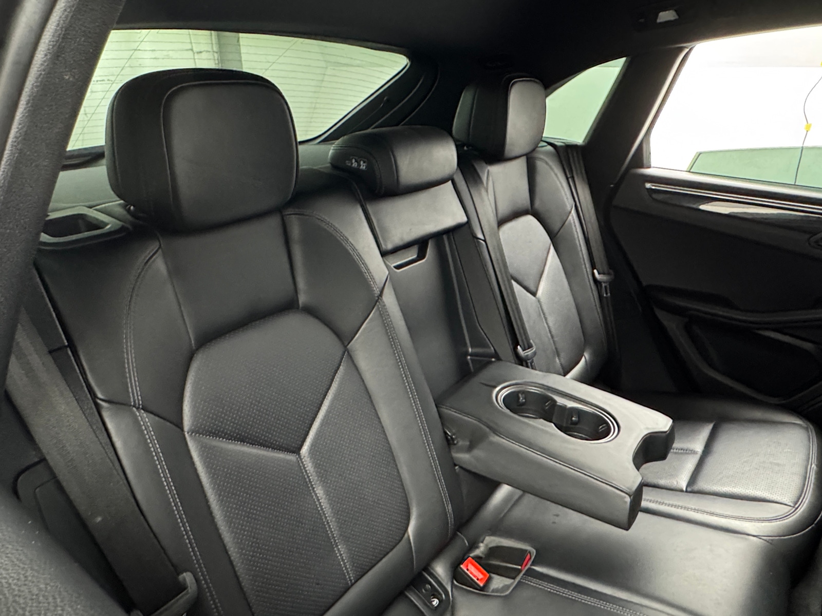 Thumbnail: 2018 Porsche Macan - 5