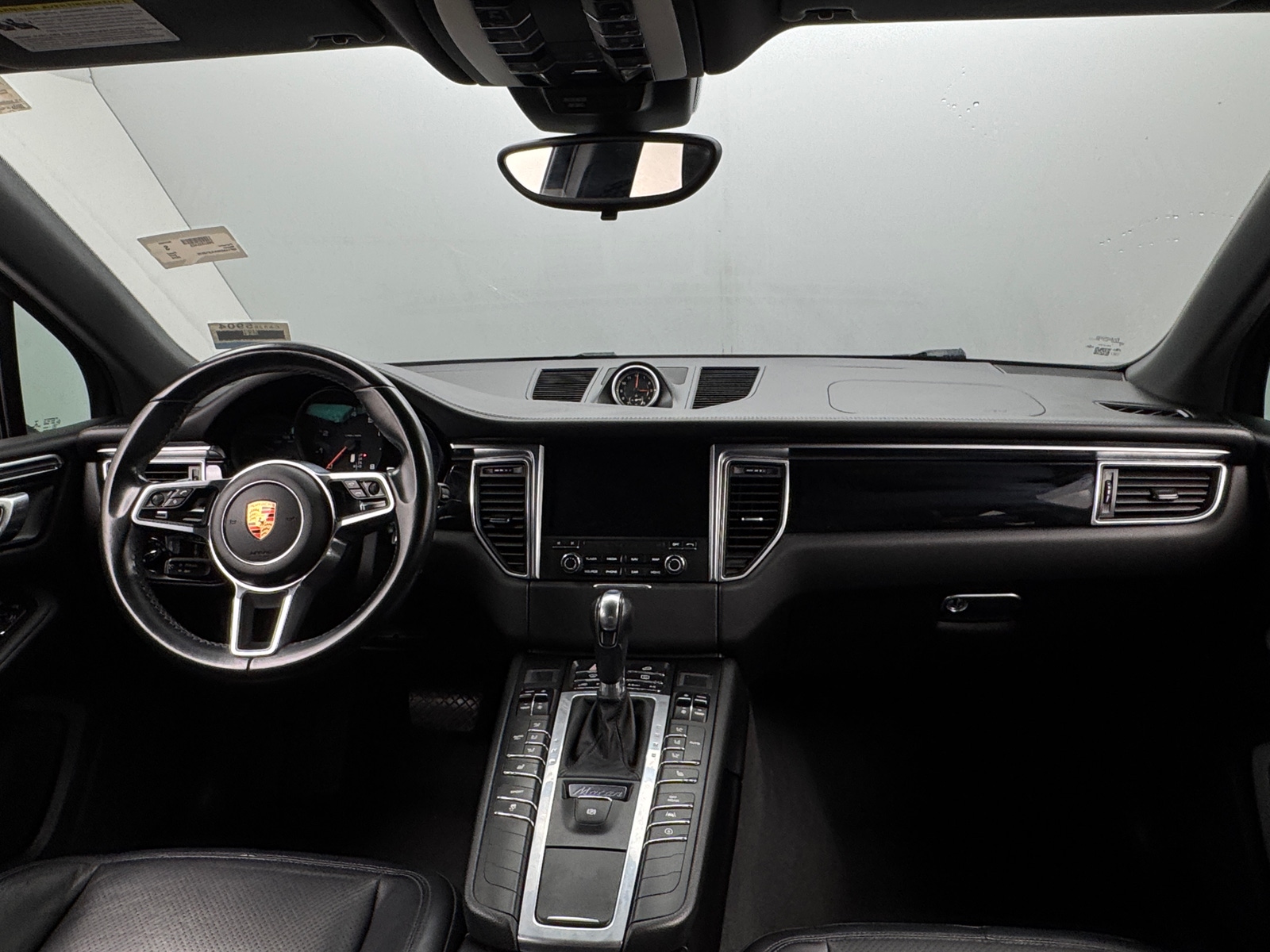 Thumbnail: 2018 Porsche Macan - 2