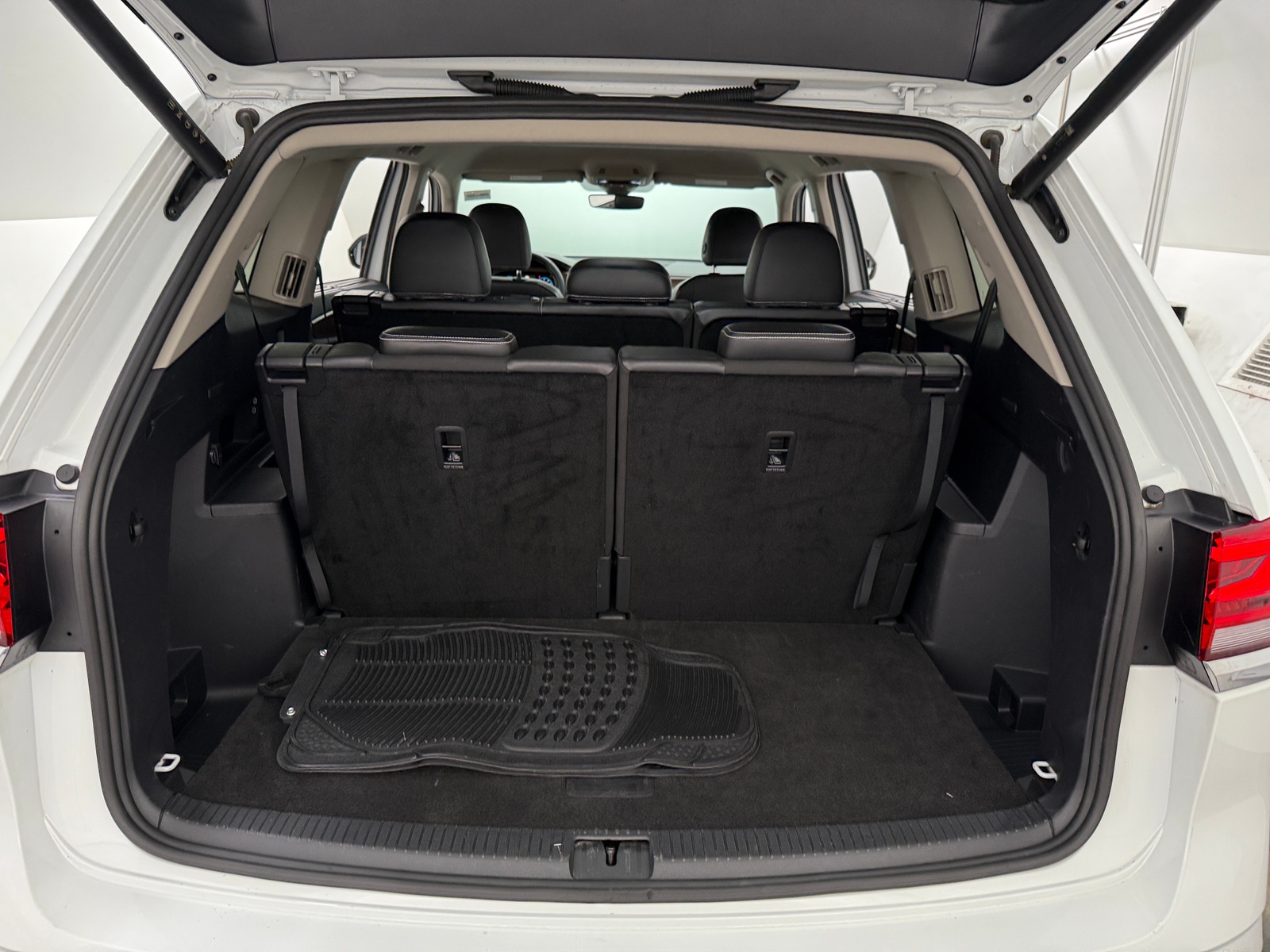 Thumbnail: 2024 Volkswagen Atlas - 6