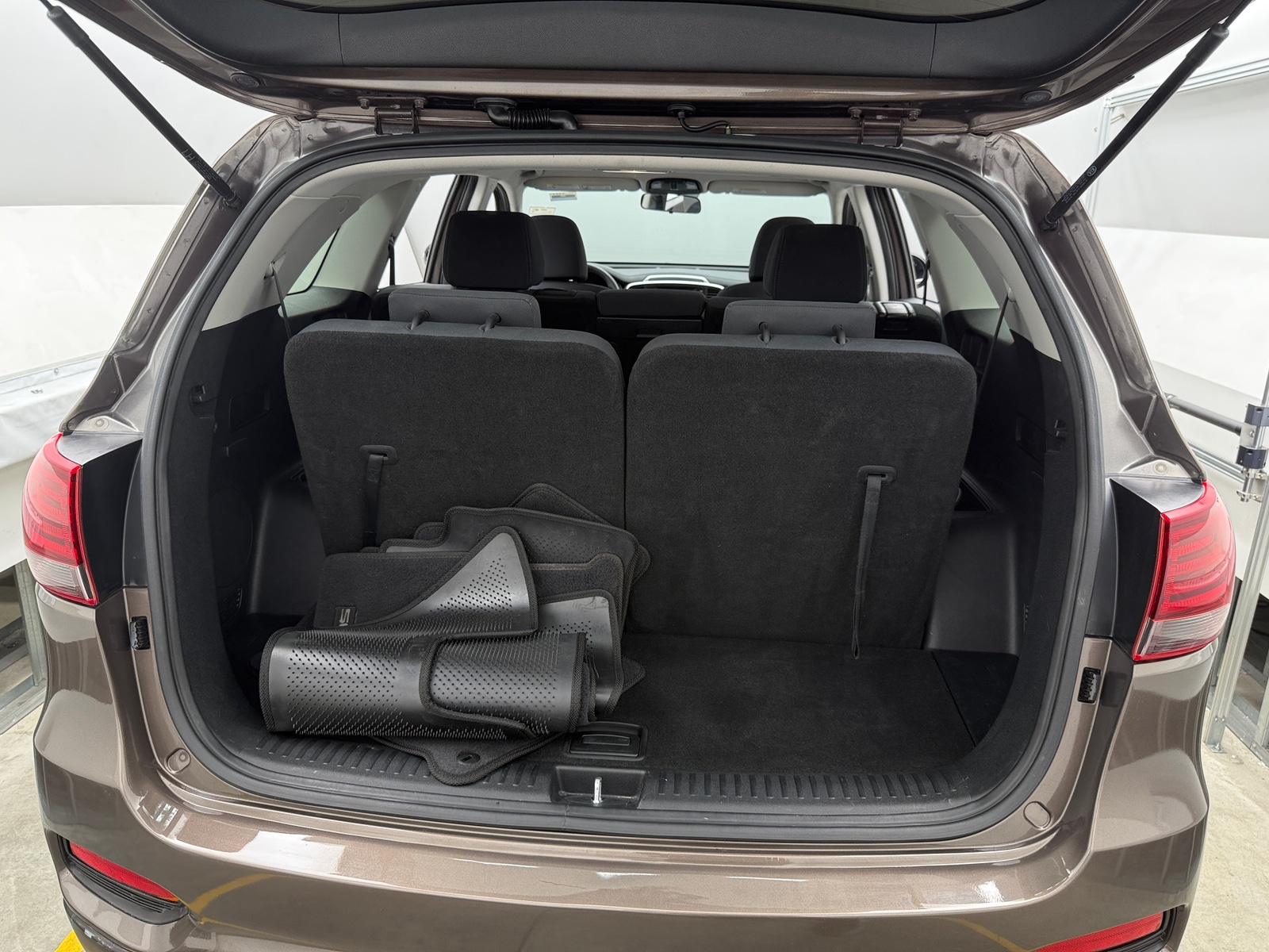 Thumbnail: 2019 Kia Sorento - 7