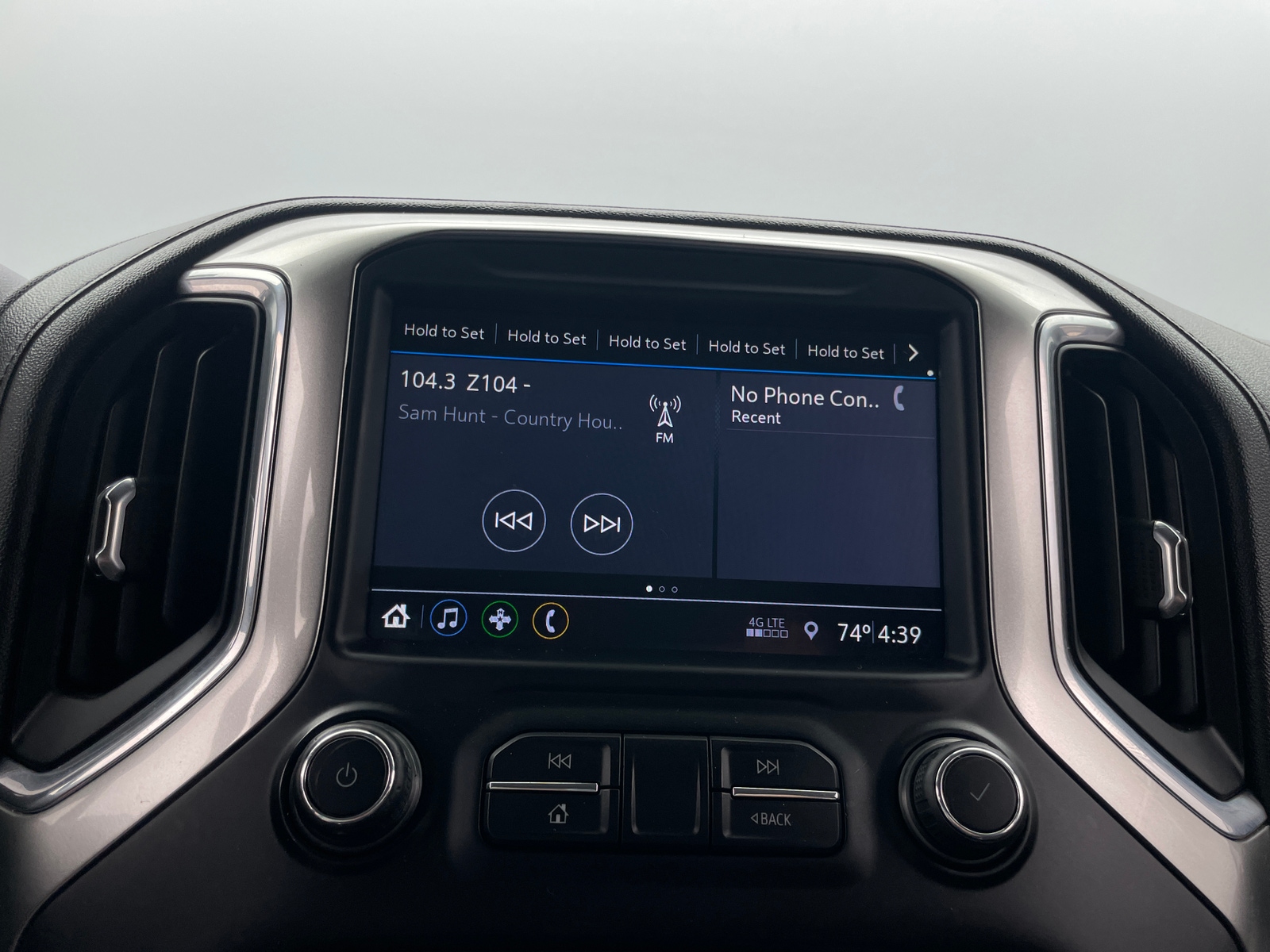 Thumbnail: 2019 Chevrolet Silverado 1500 - 4
