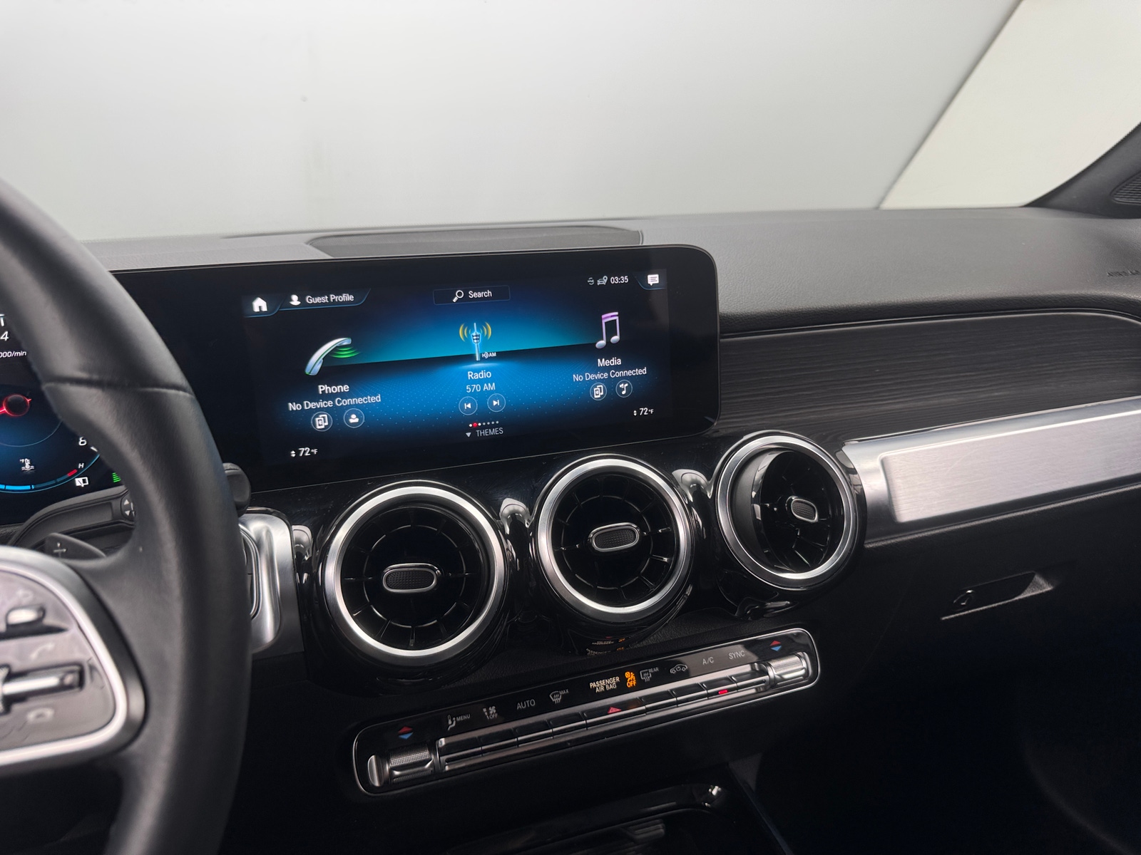 Thumbnail: 2023 Mercedes-Benz GLB - 3