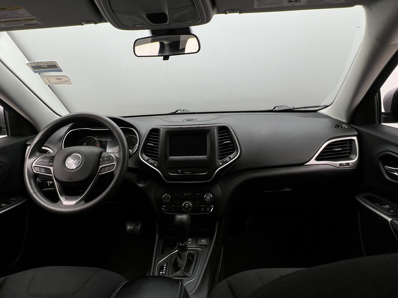 Thumbnail: 2020 Jeep Cherokee - 3
