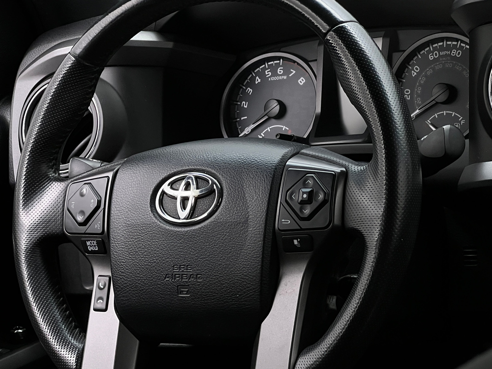 Thumbnail: 2016 Toyota Tacoma - 5