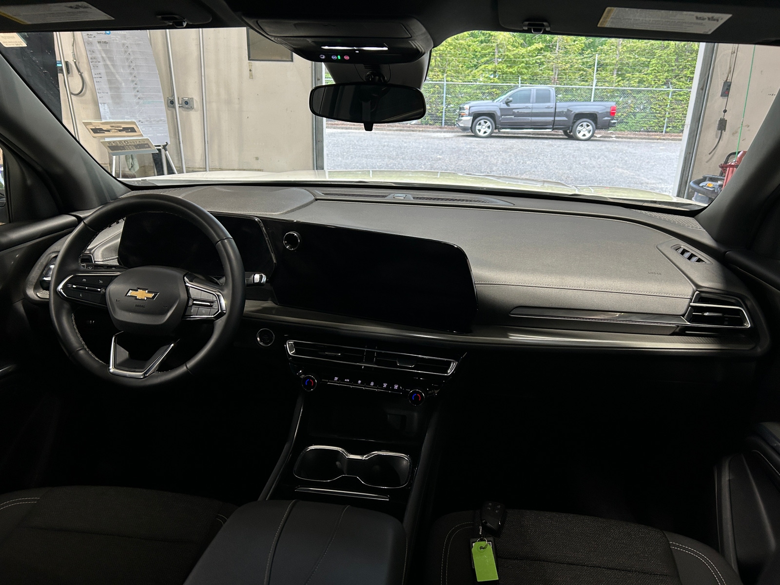 Thumbnail: 2024 Chevrolet Traverse - 3