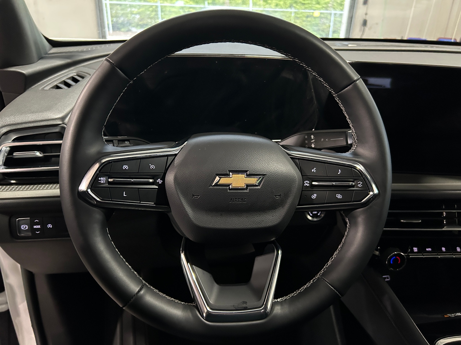 Thumbnail: 2024 Chevrolet Traverse - 5