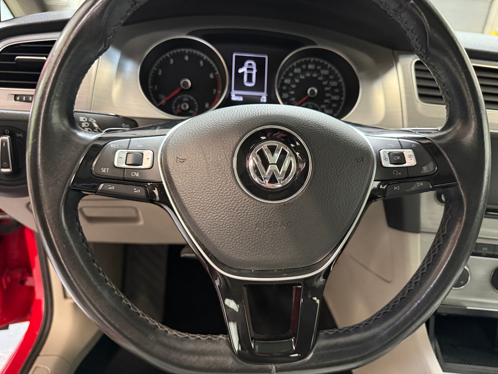 Thumbnail: 2016 Volkswagen Golf - 5
