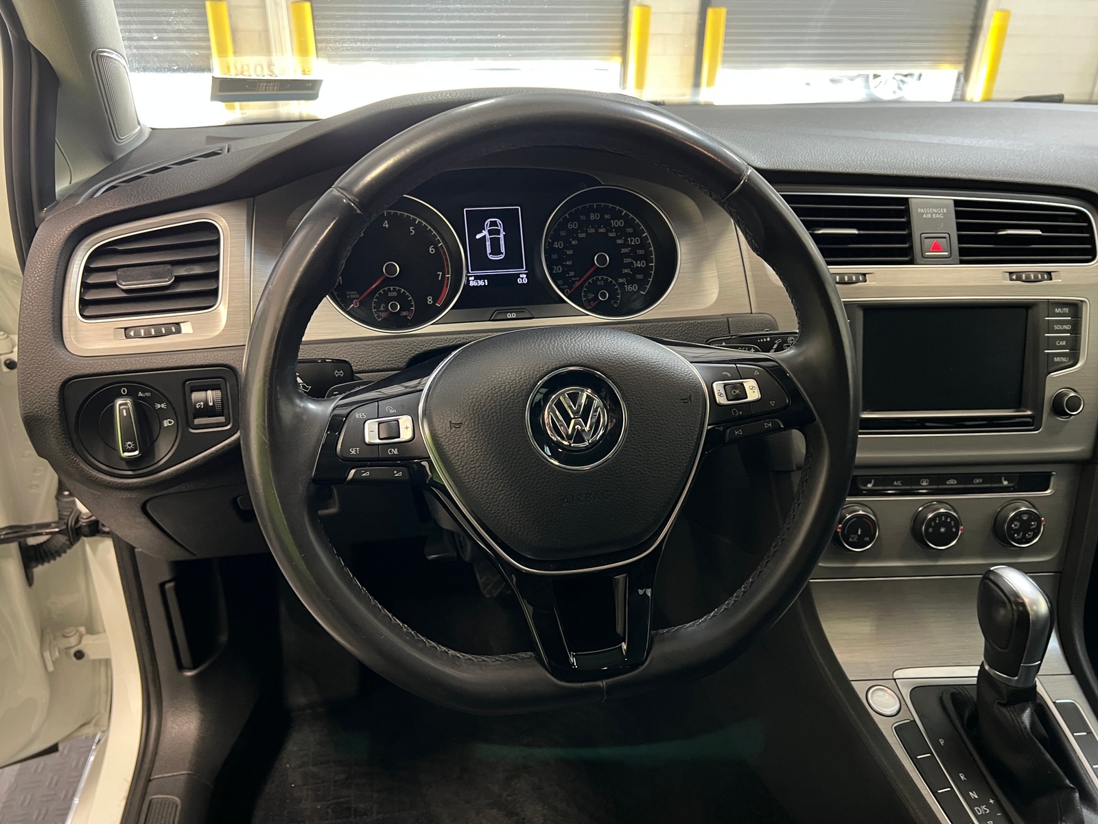 Thumbnail: 2017 Volkswagen Golf - 5