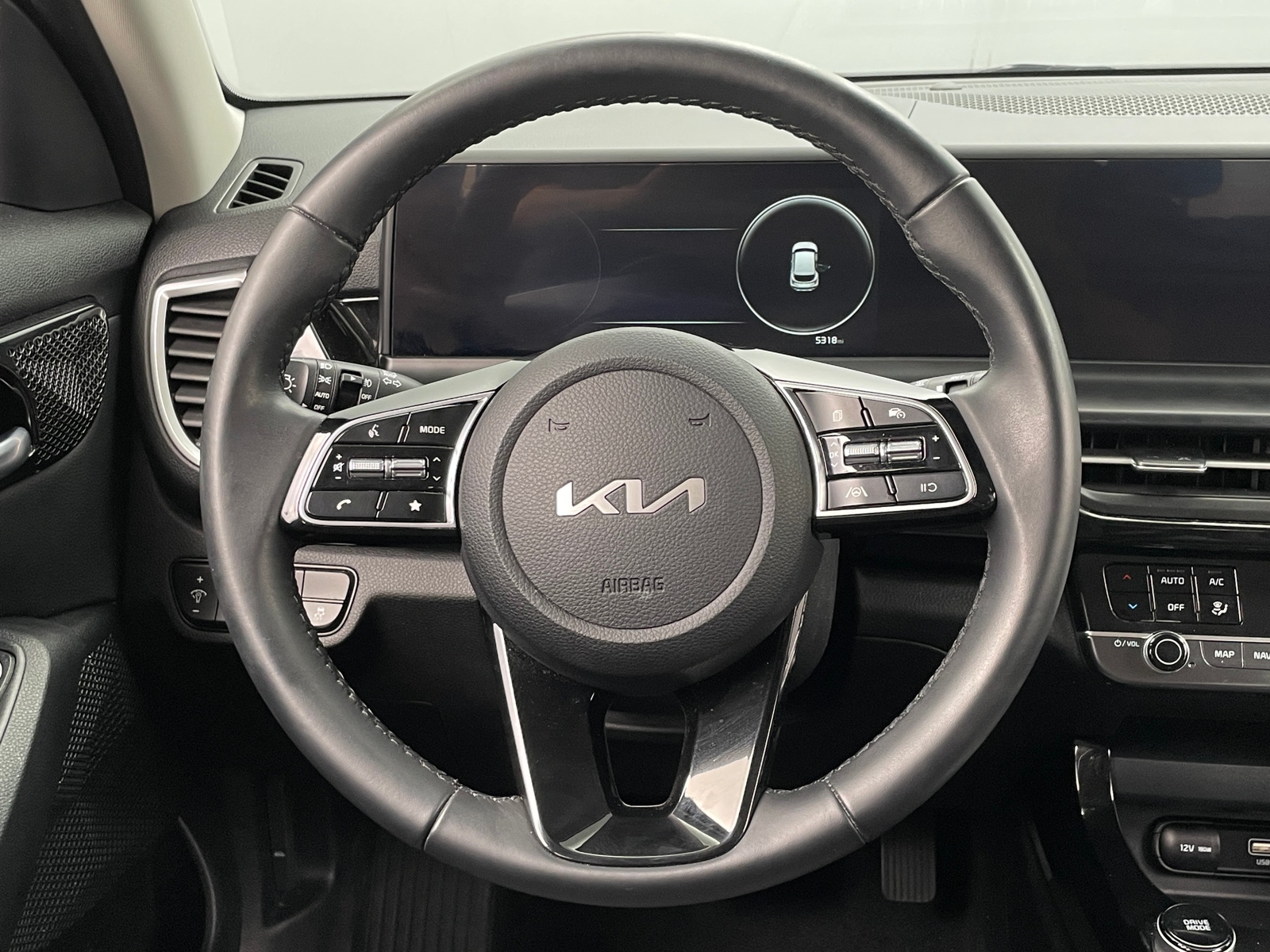Thumbnail: 2024 Kia Seltos - 4