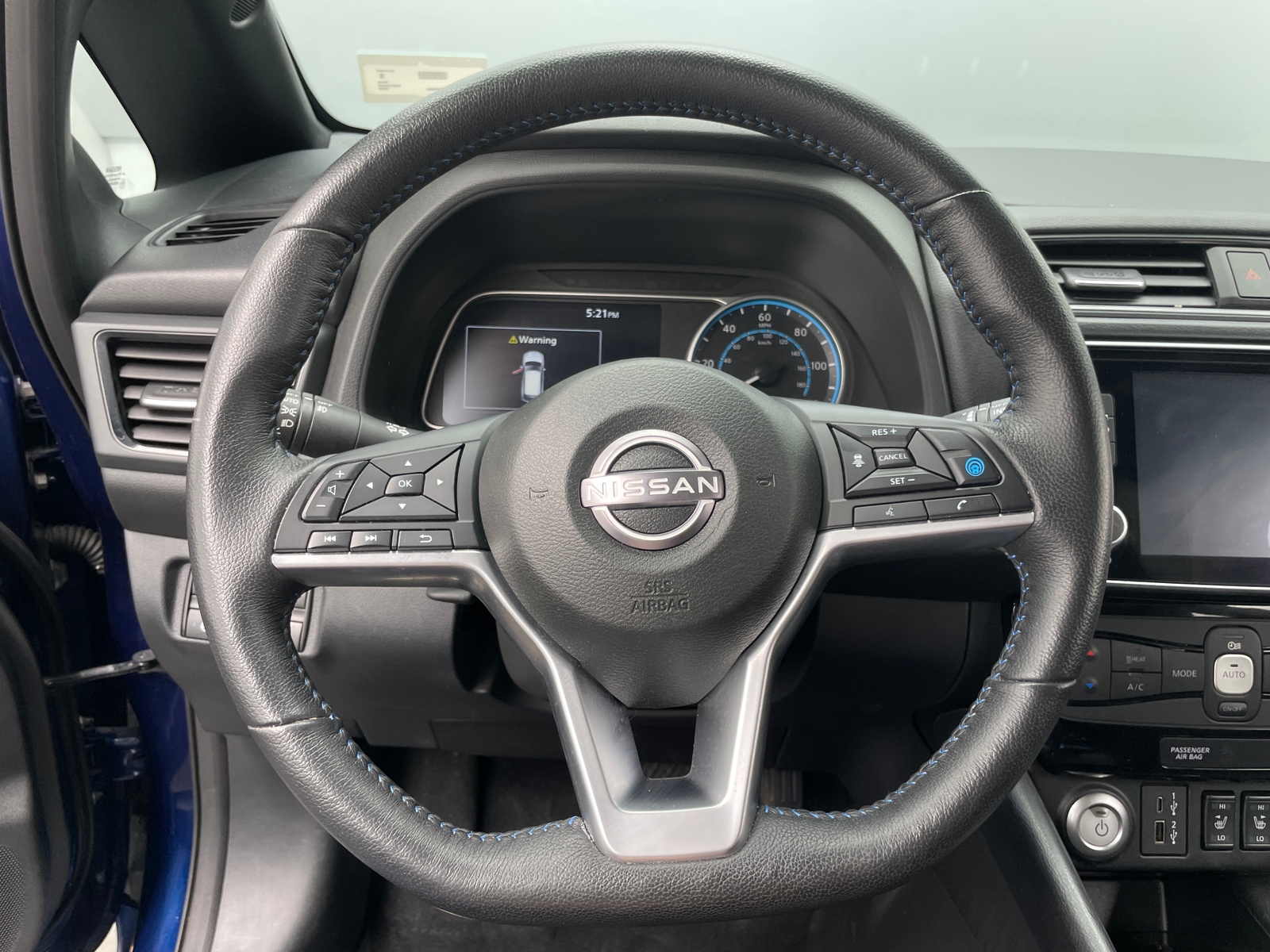 Thumbnail: 2023 Nissan Leaf - 5