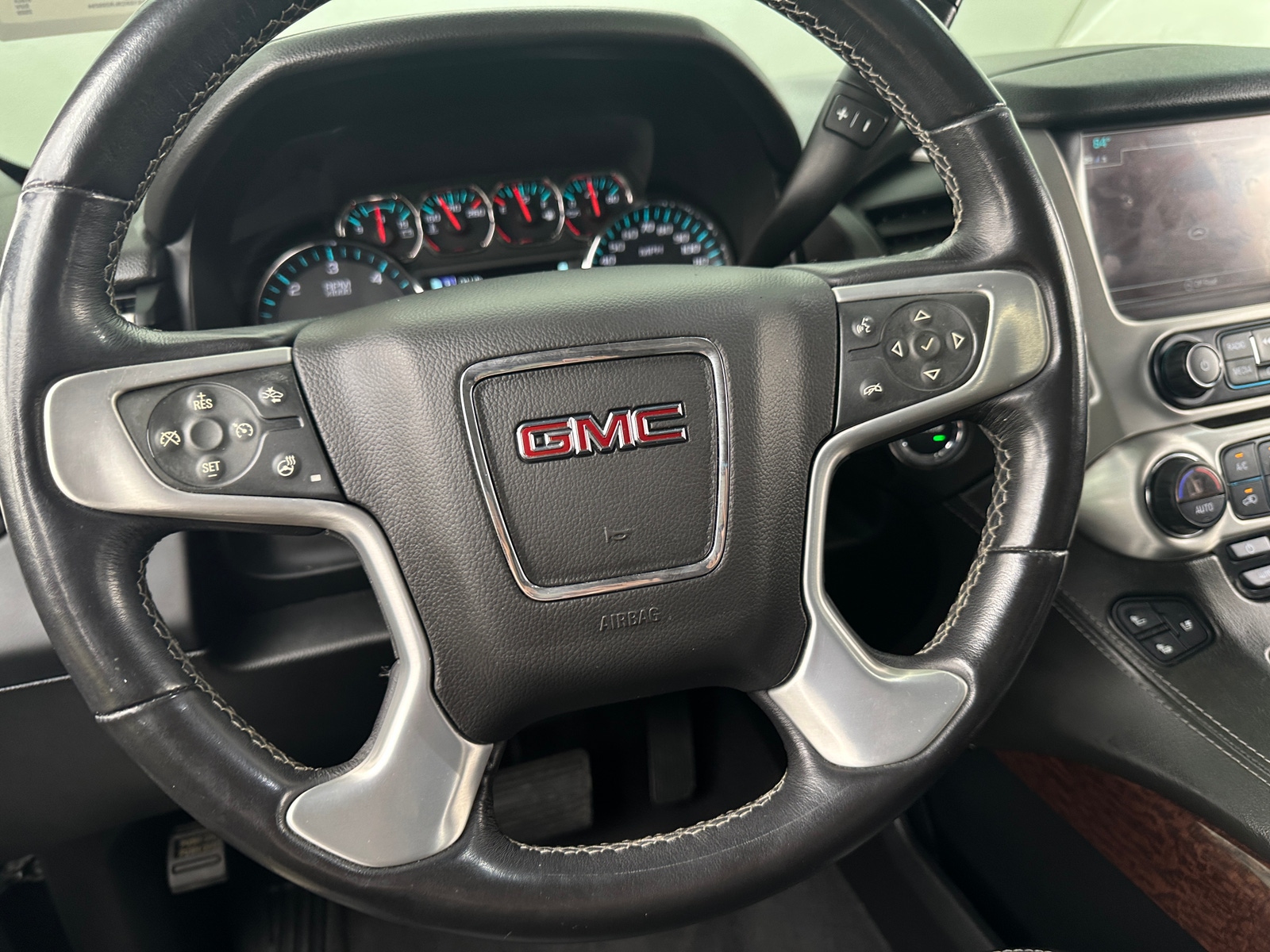 Thumbnail: 2020 GMC Yukon XL - 4