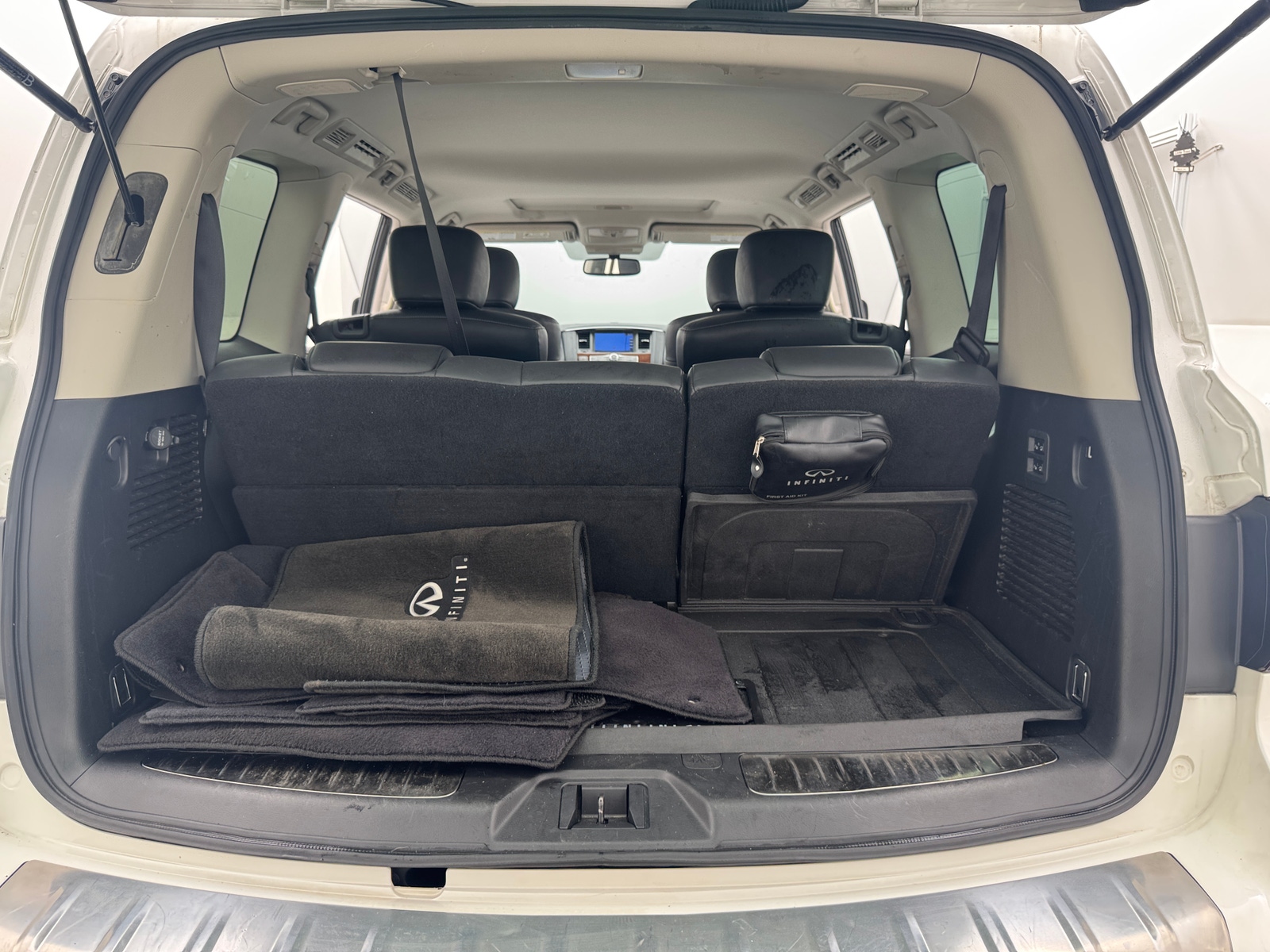 Thumbnail: 2018 INFINITI QX80 - 6