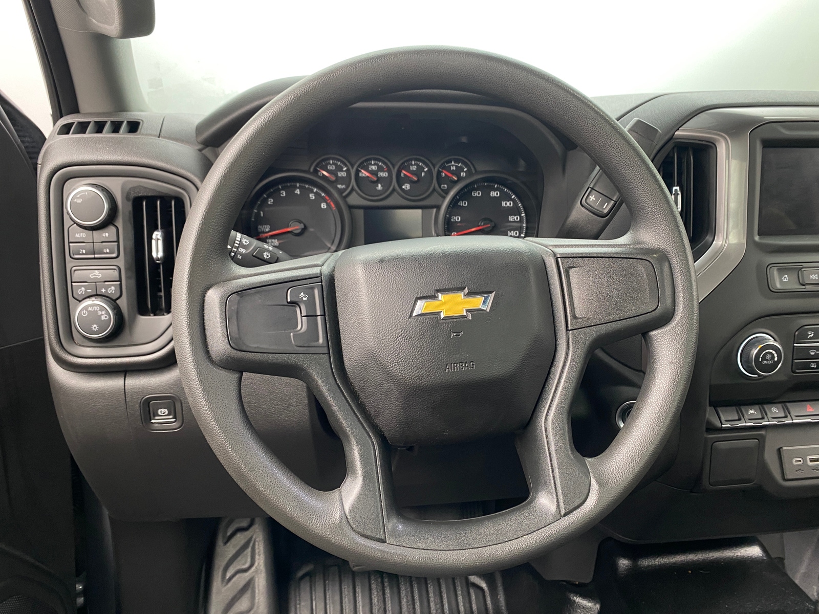 Thumbnail: 2024 Chevrolet Silverado 1500 - 4