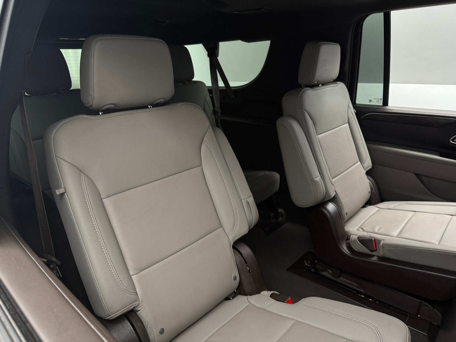 Thumbnail: 2022 Chevrolet Suburban - 5